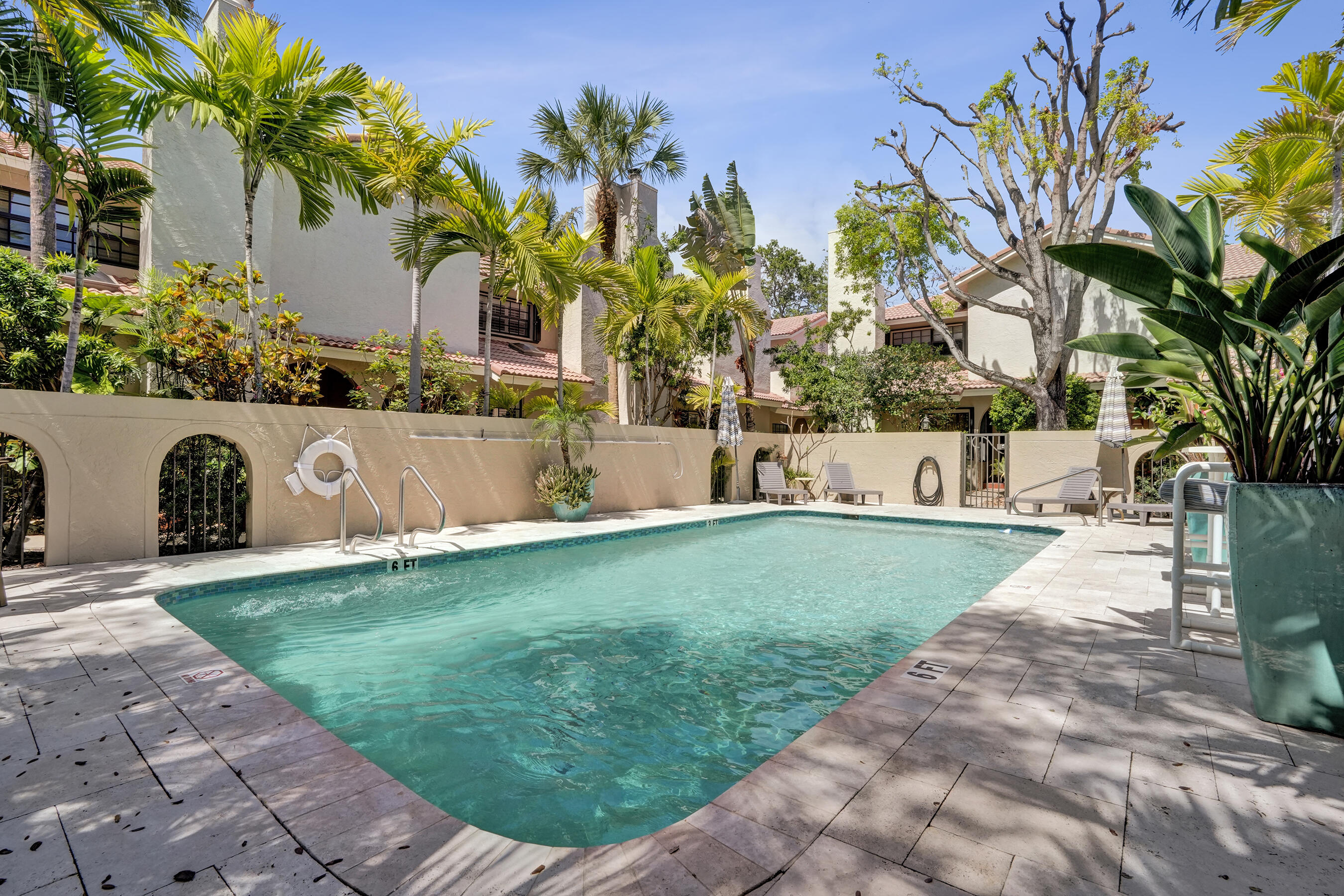 CAPISTRANO TOWNHOMES CONDO - Residential