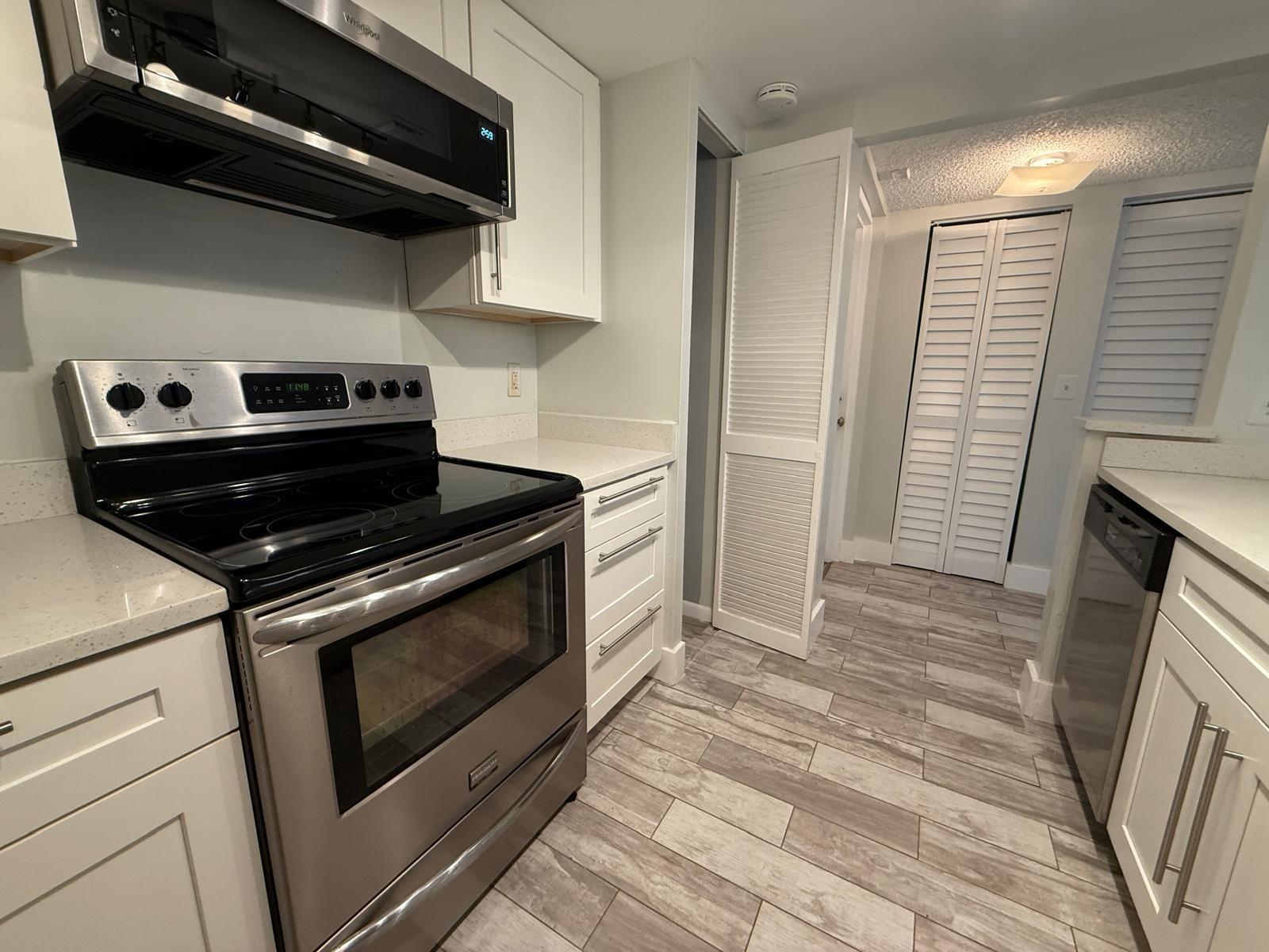 9777 Westview Dr 1114