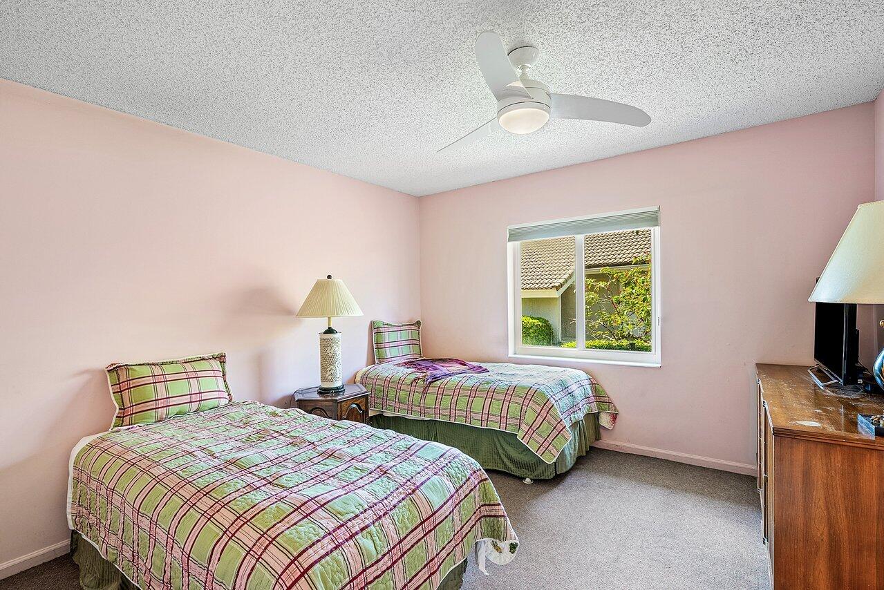 BOCA WOODS COUNTRY CLUB PH 1 - Residential