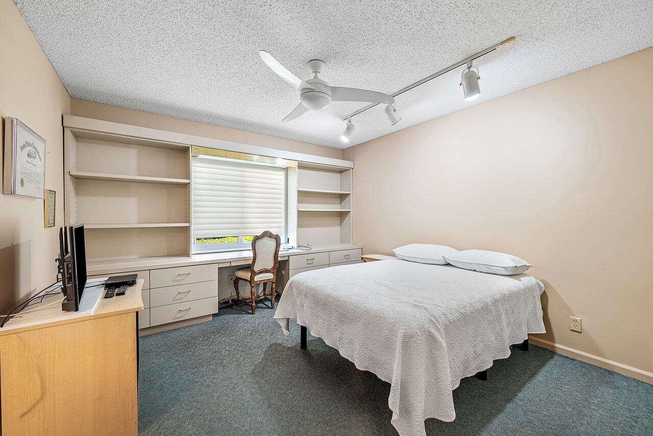 BOCA WOODS COUNTRY CLUB PH 1 - Residential