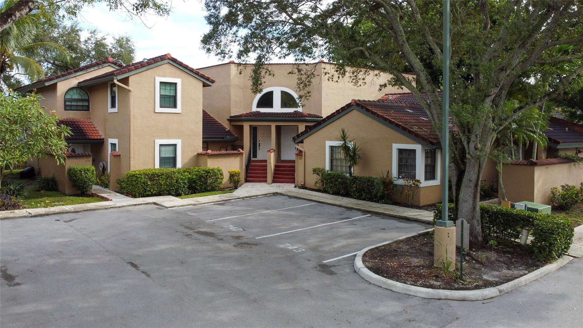 Lakeview Courts at Jacara - Residential