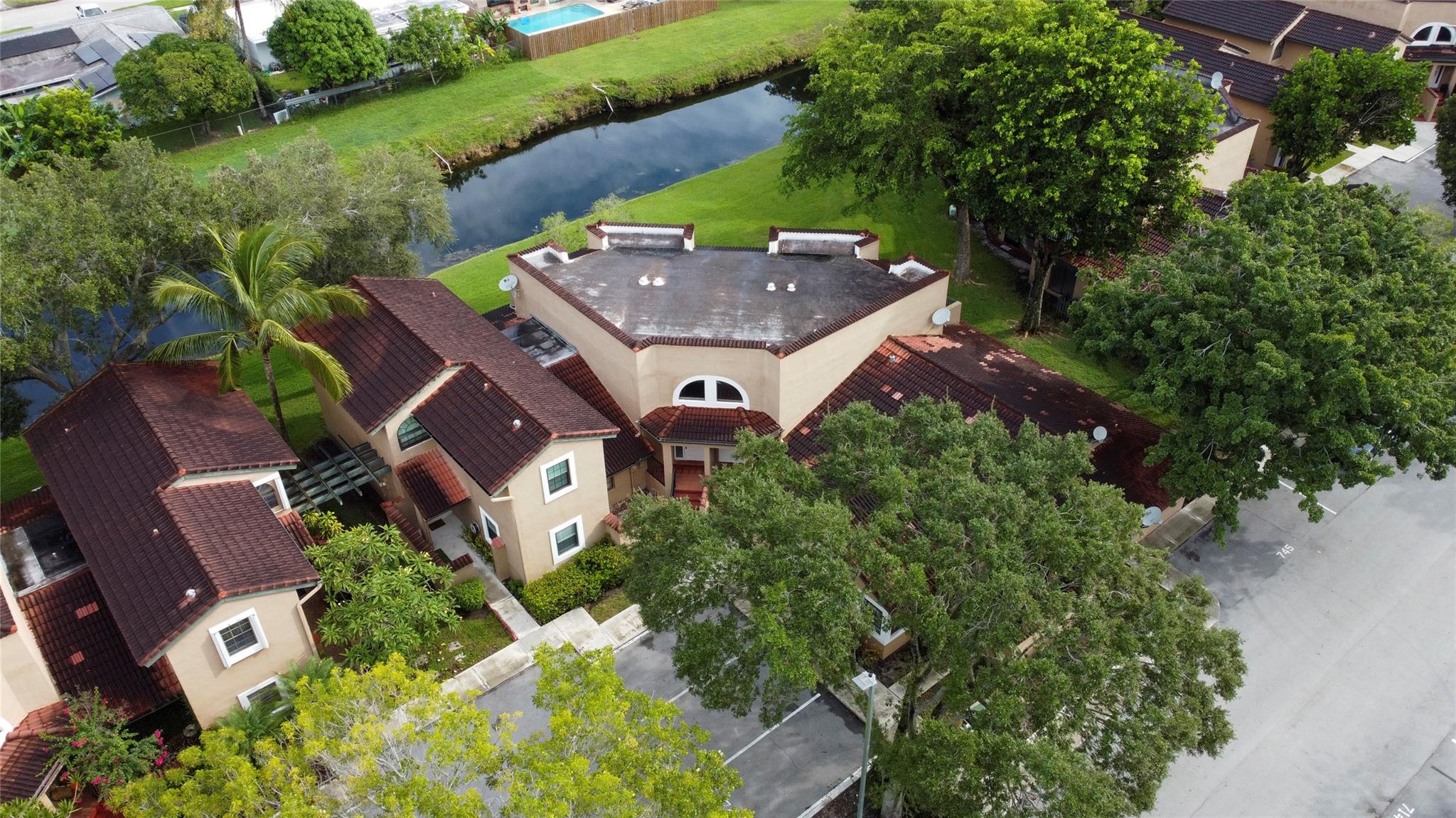 Lakeview Courts at Jacara - Residential