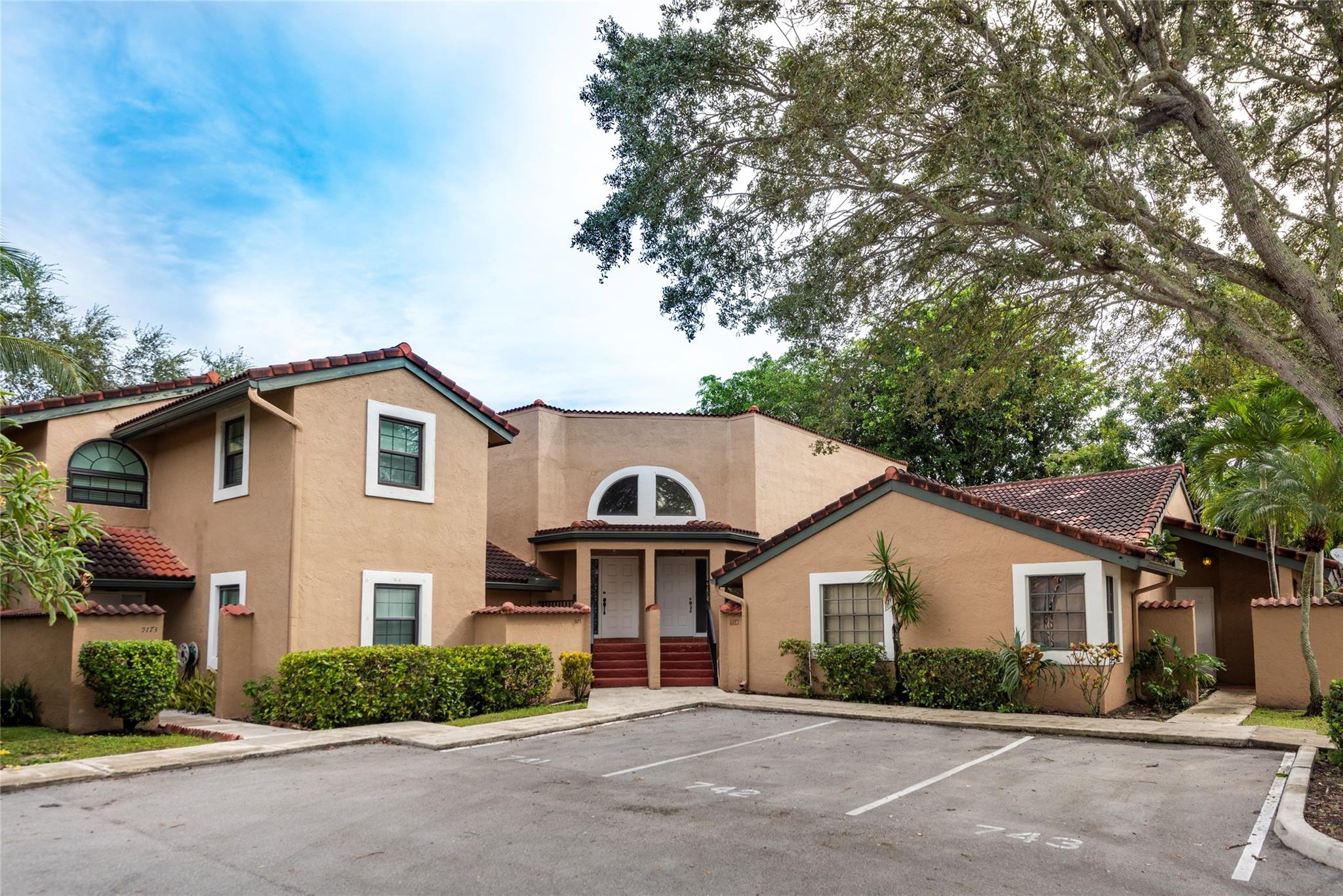 Lakeview Courts at Jacara - Residential