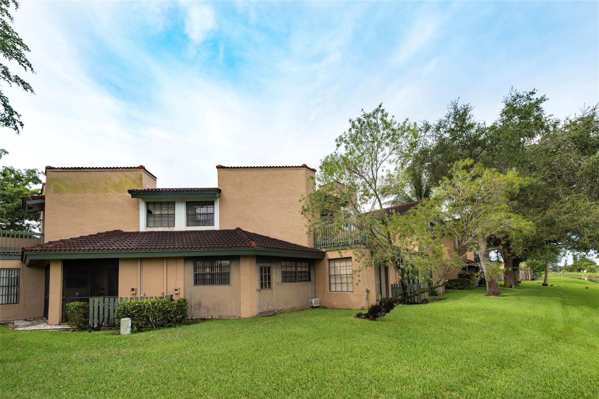Lakeview Courts at Jacara - Residential