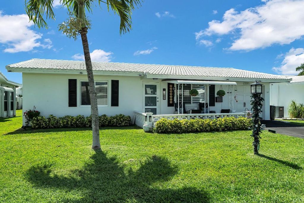 Photo of 1109 SW 17th Street, Boynton Beach, FL 33426 (MLS # R11088723)