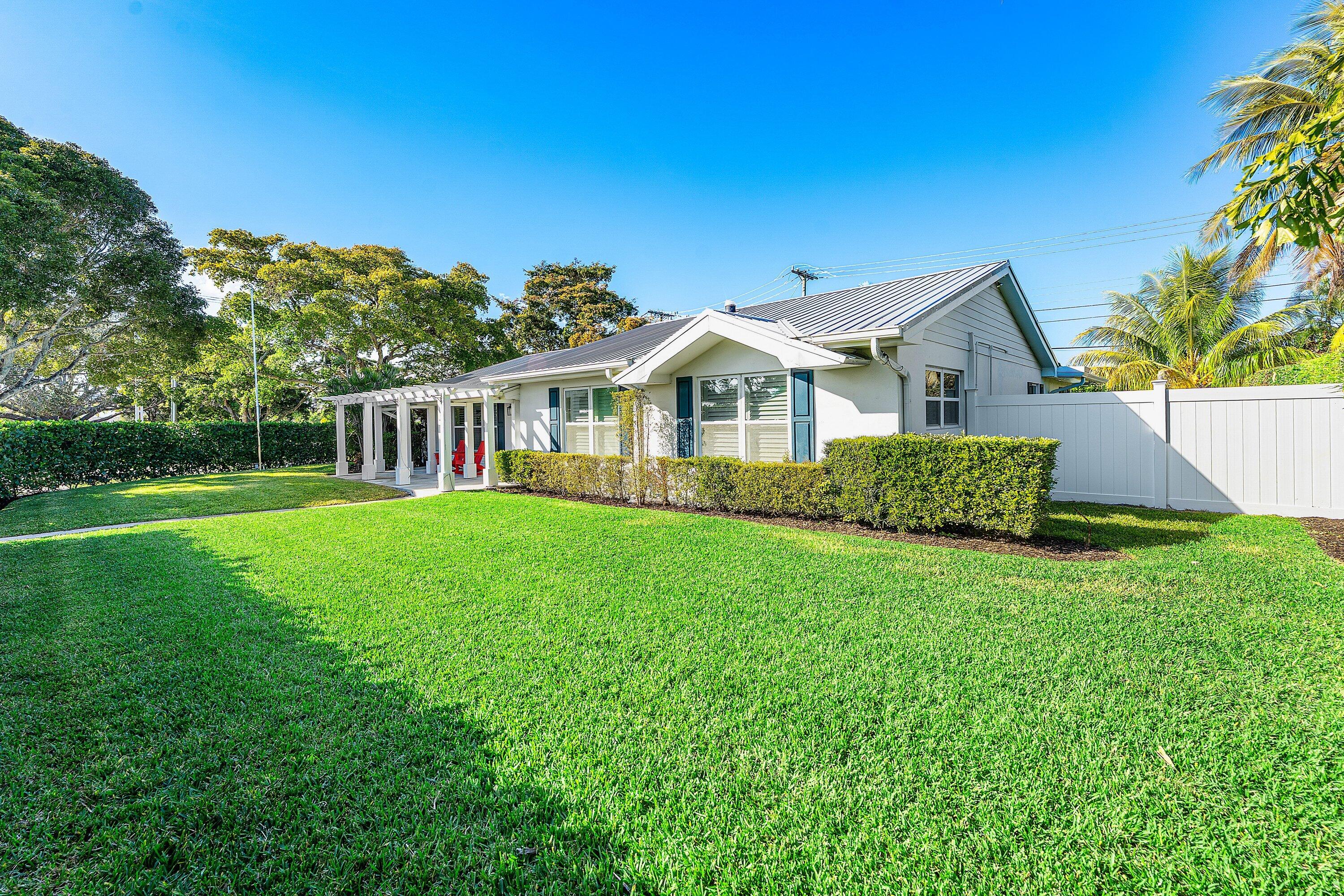 COUNTRY CLUB ADD TO VILLAGE OF NORTH PALM BEACH - Residential