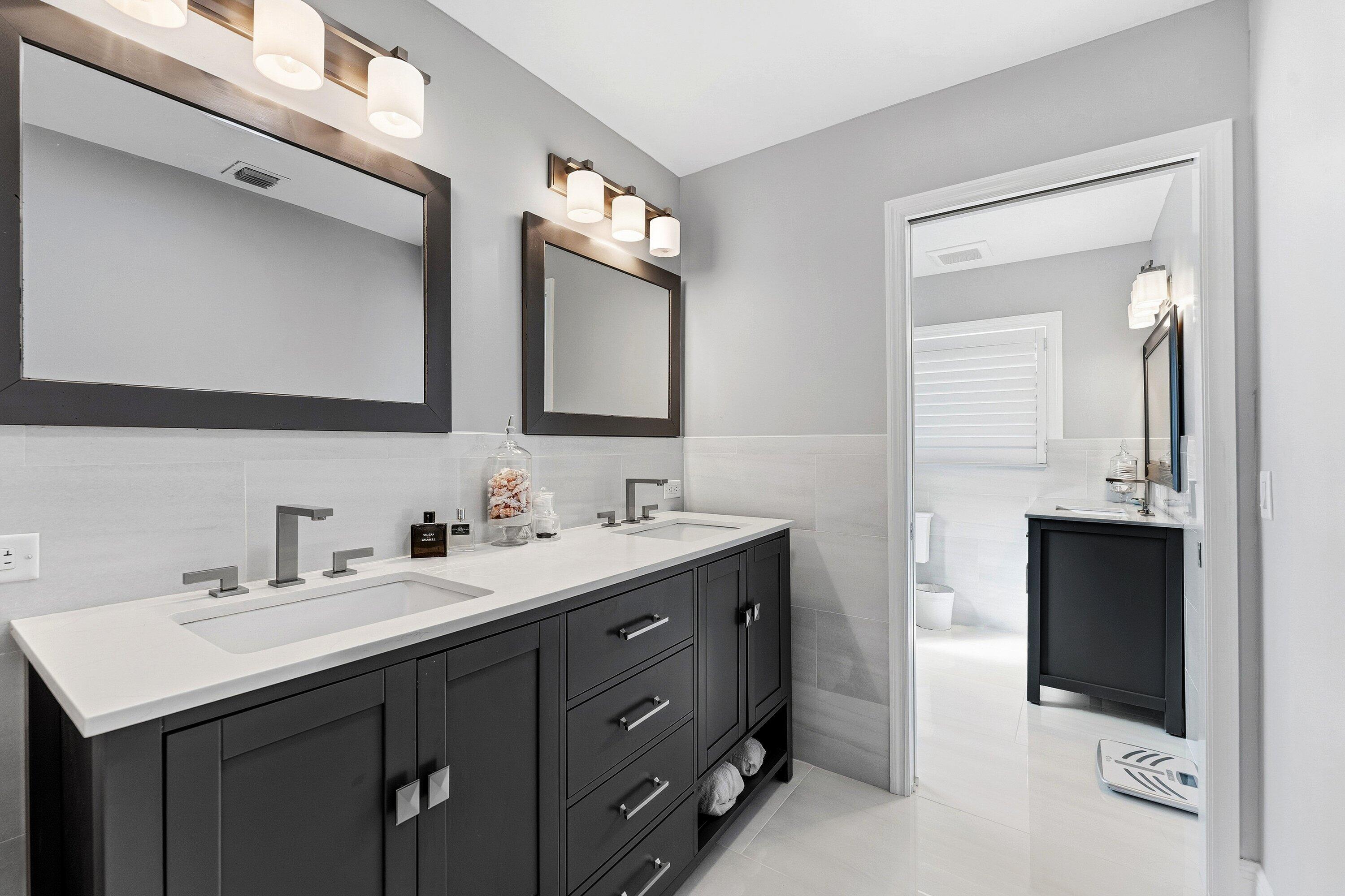 COUNTRY CLUB ADD TO VILLAGE OF NORTH PALM BEACH - Residential