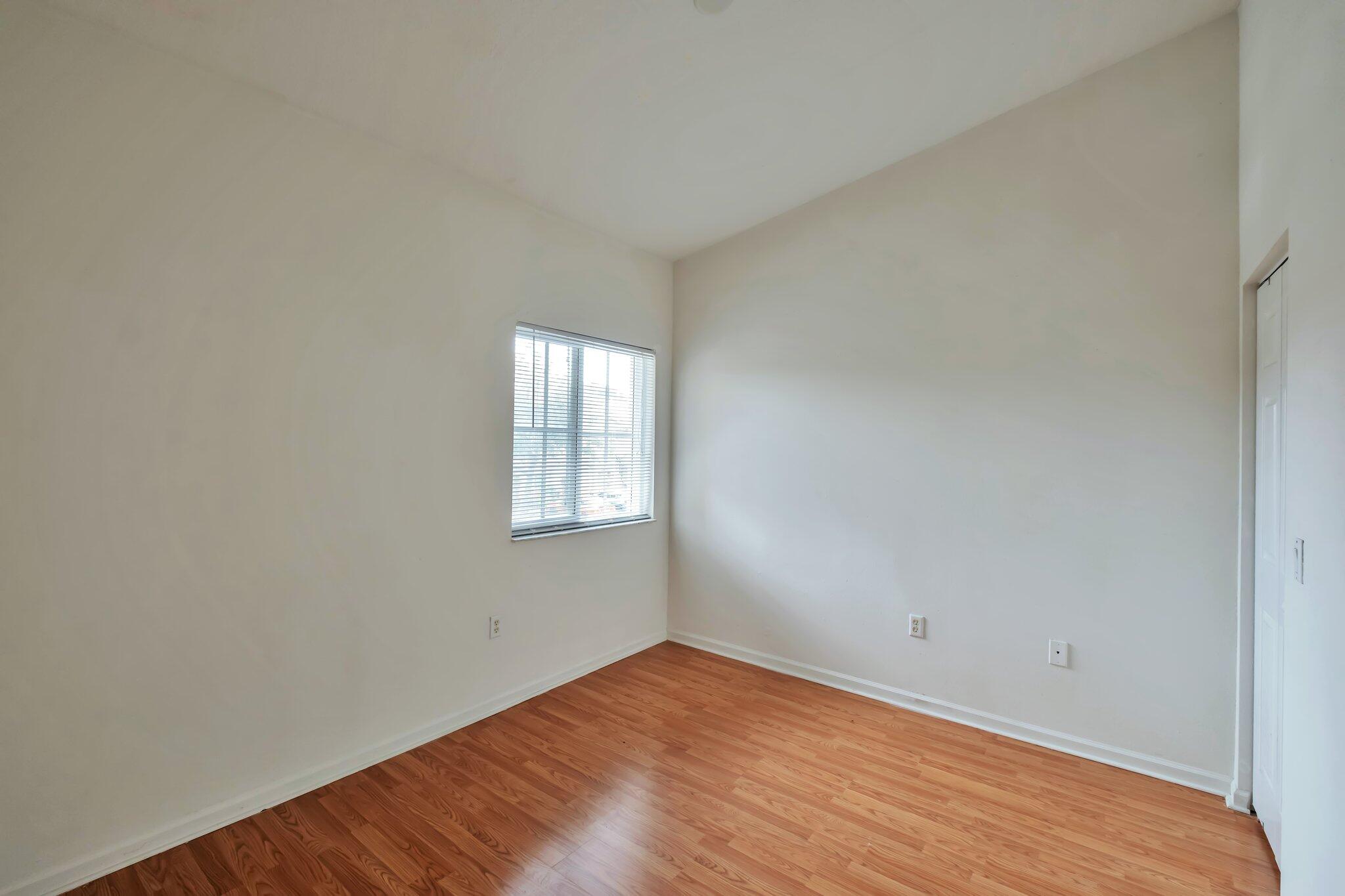 COVE AT BRIAR BAY CONDO - Residential Lease