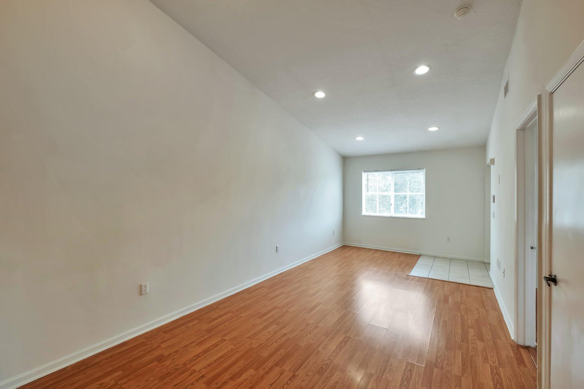 COVE AT BRIAR BAY CONDO - Residential Lease