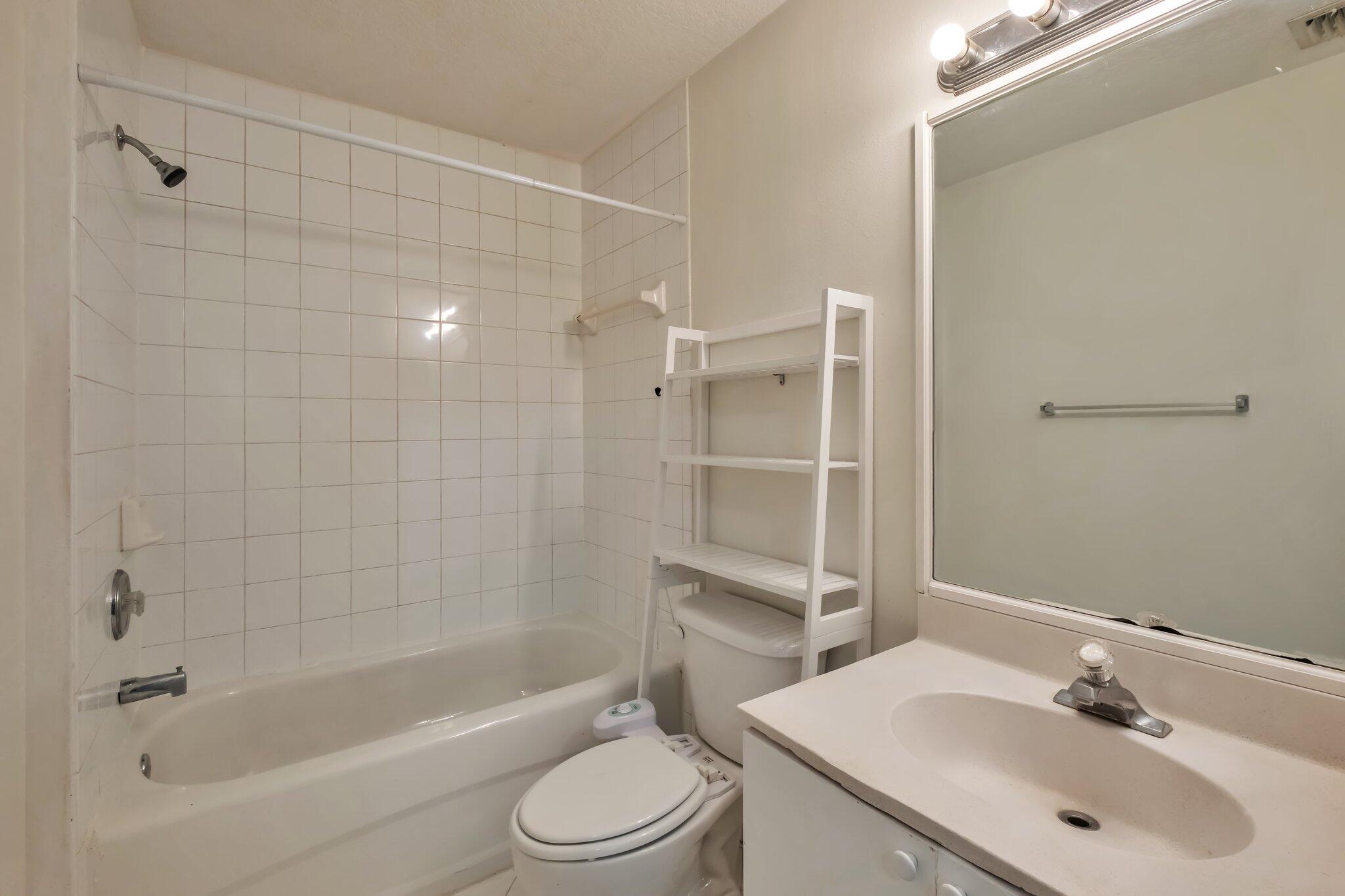 COVE AT BRIAR BAY CONDO - Residential Lease
