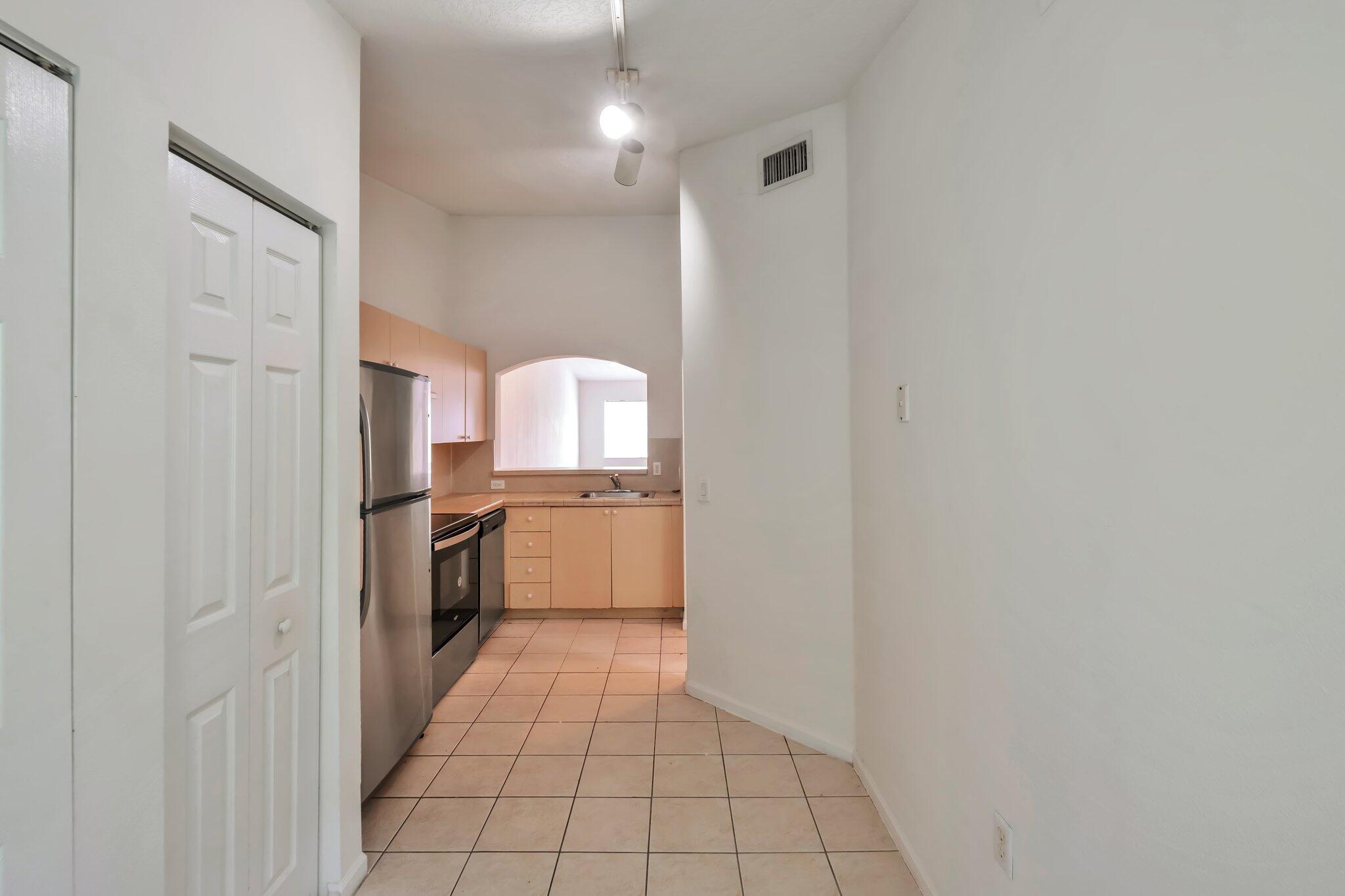 COVE AT BRIAR BAY CONDO - Residential Lease