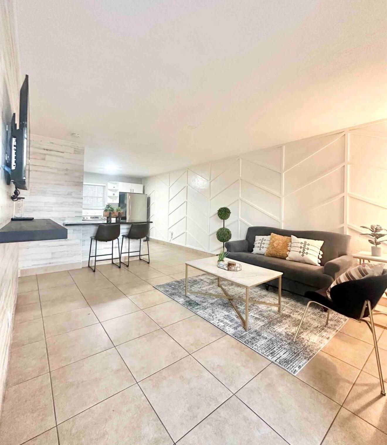 NORTH LAKE WORTH - Residential Lease