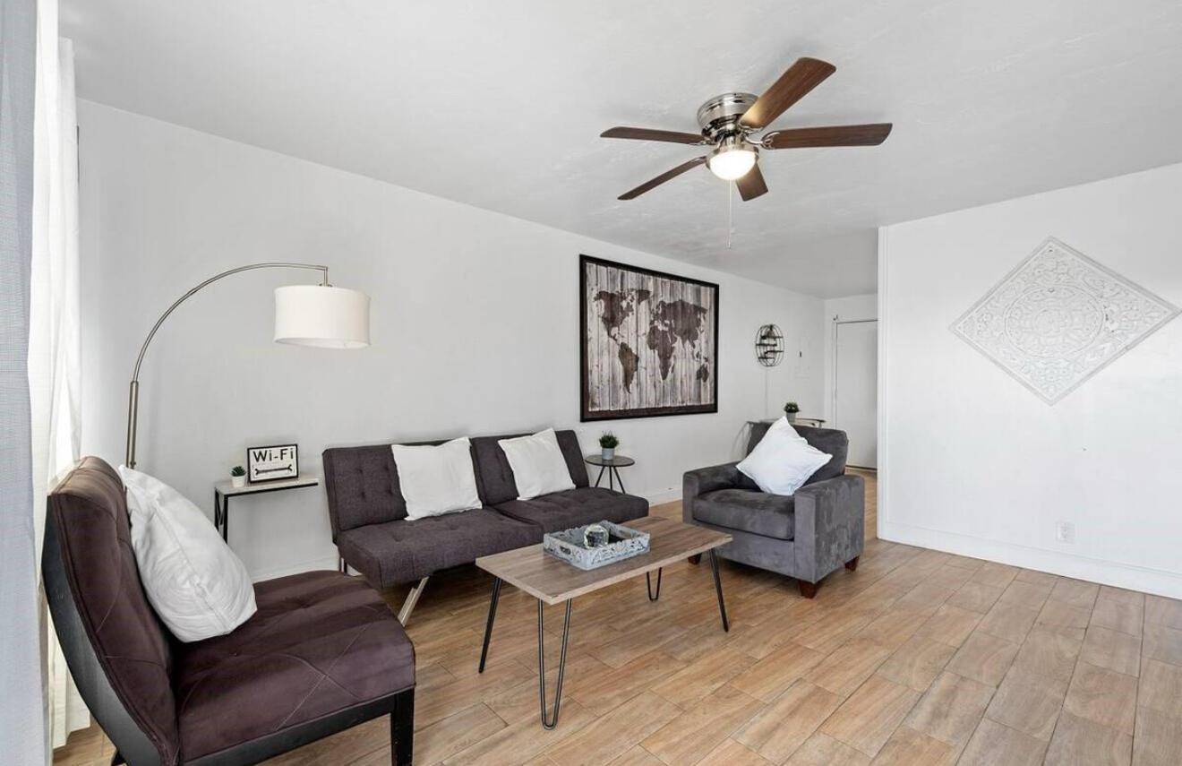 NORTH LAKE WORTH - Residential Lease