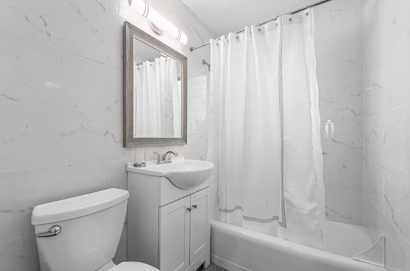 NORTH LAKE WORTH - Residential Lease