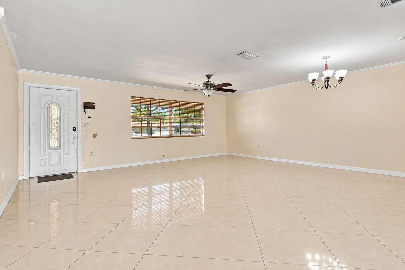 7640 SUNSET STRIP