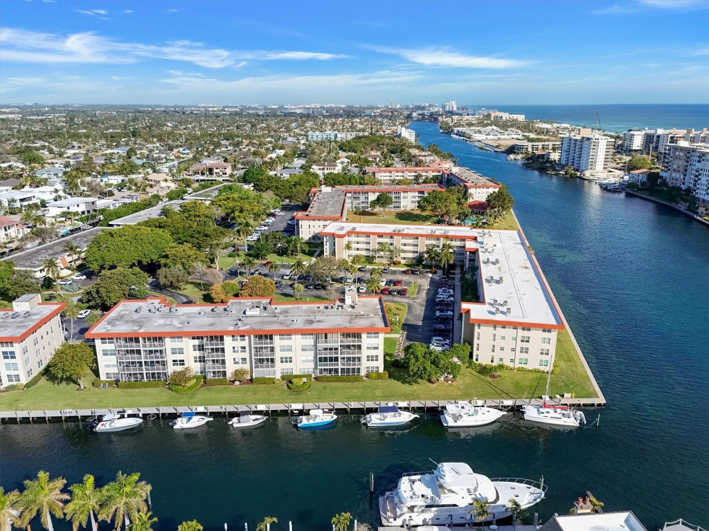 PALM AIRE AT CORAL KEYS - Residential