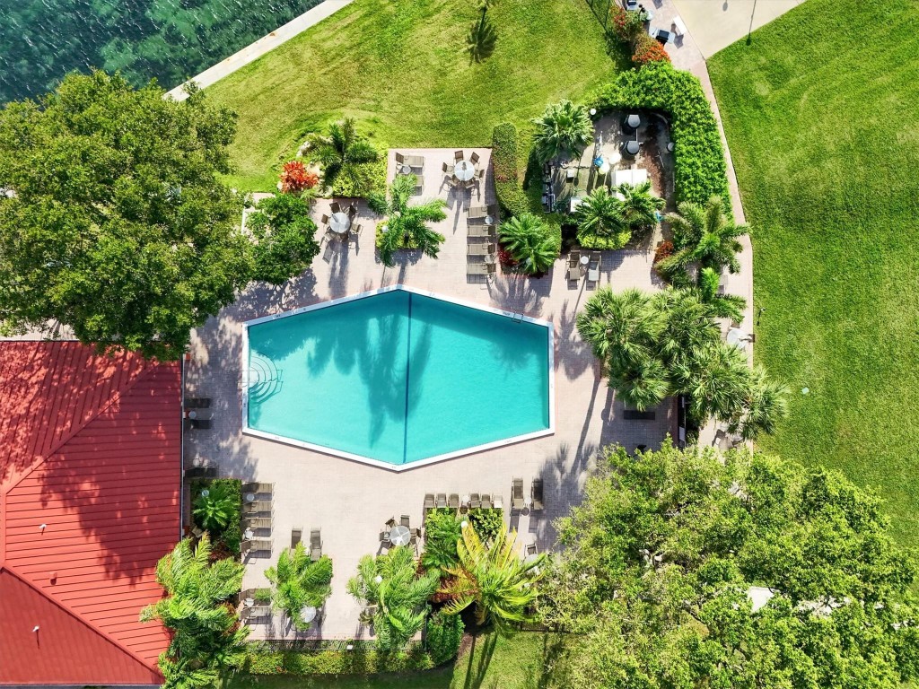 PALM AIRE AT CORAL KEYS - Residential