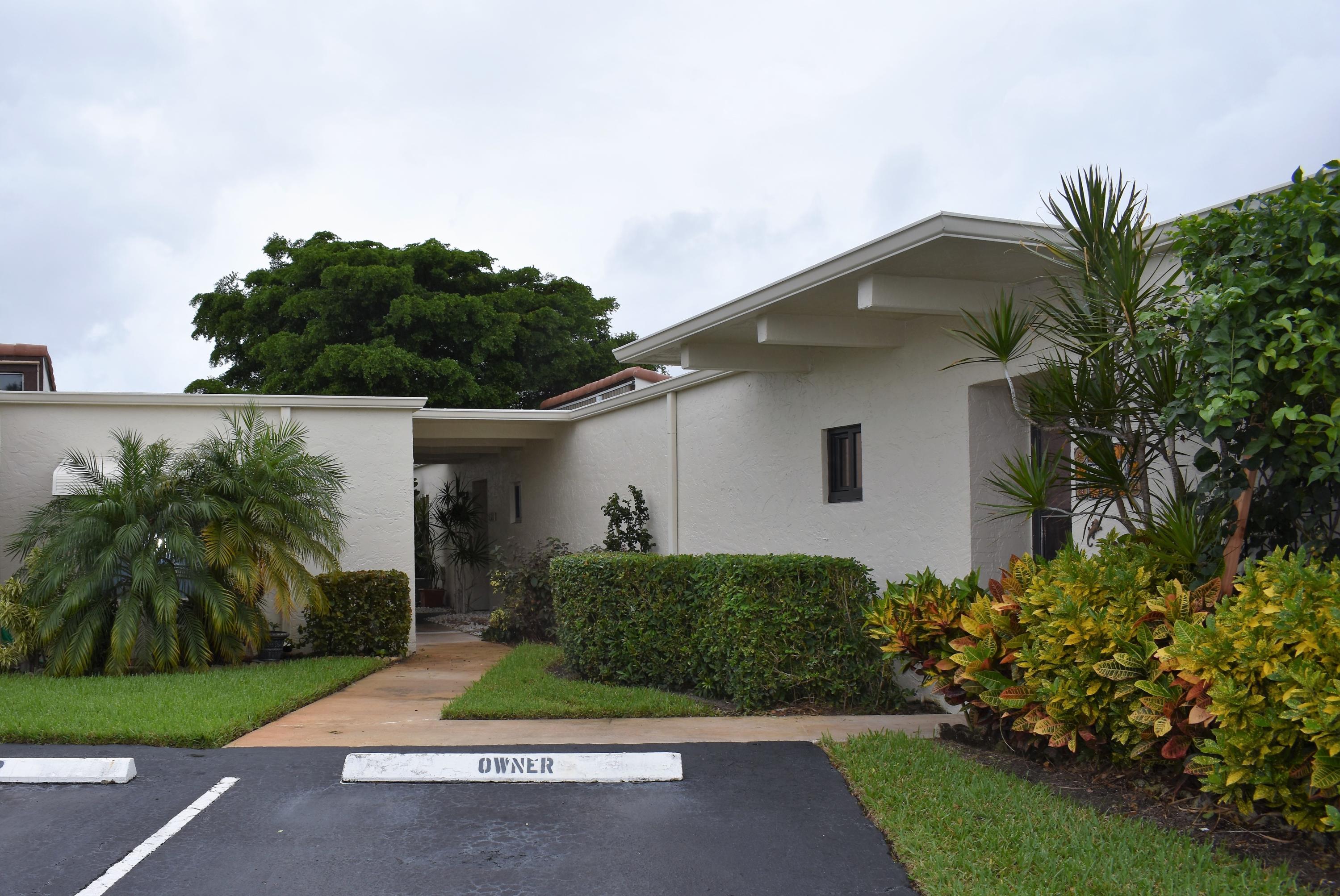 BOUNDBROOK CONDO S - Residential