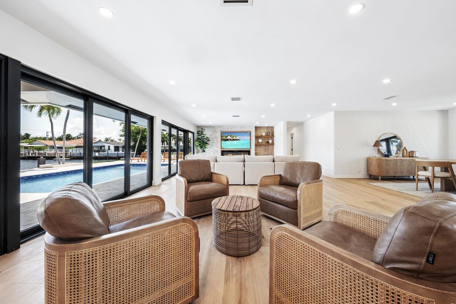 LAKE ESTATES ADD - Residential