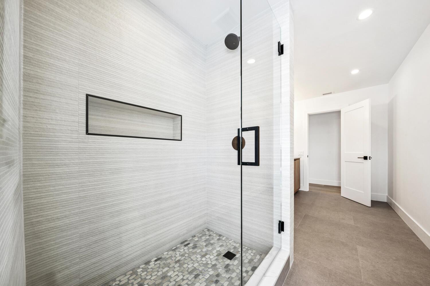 LAKE ESTATES ADD - Residential