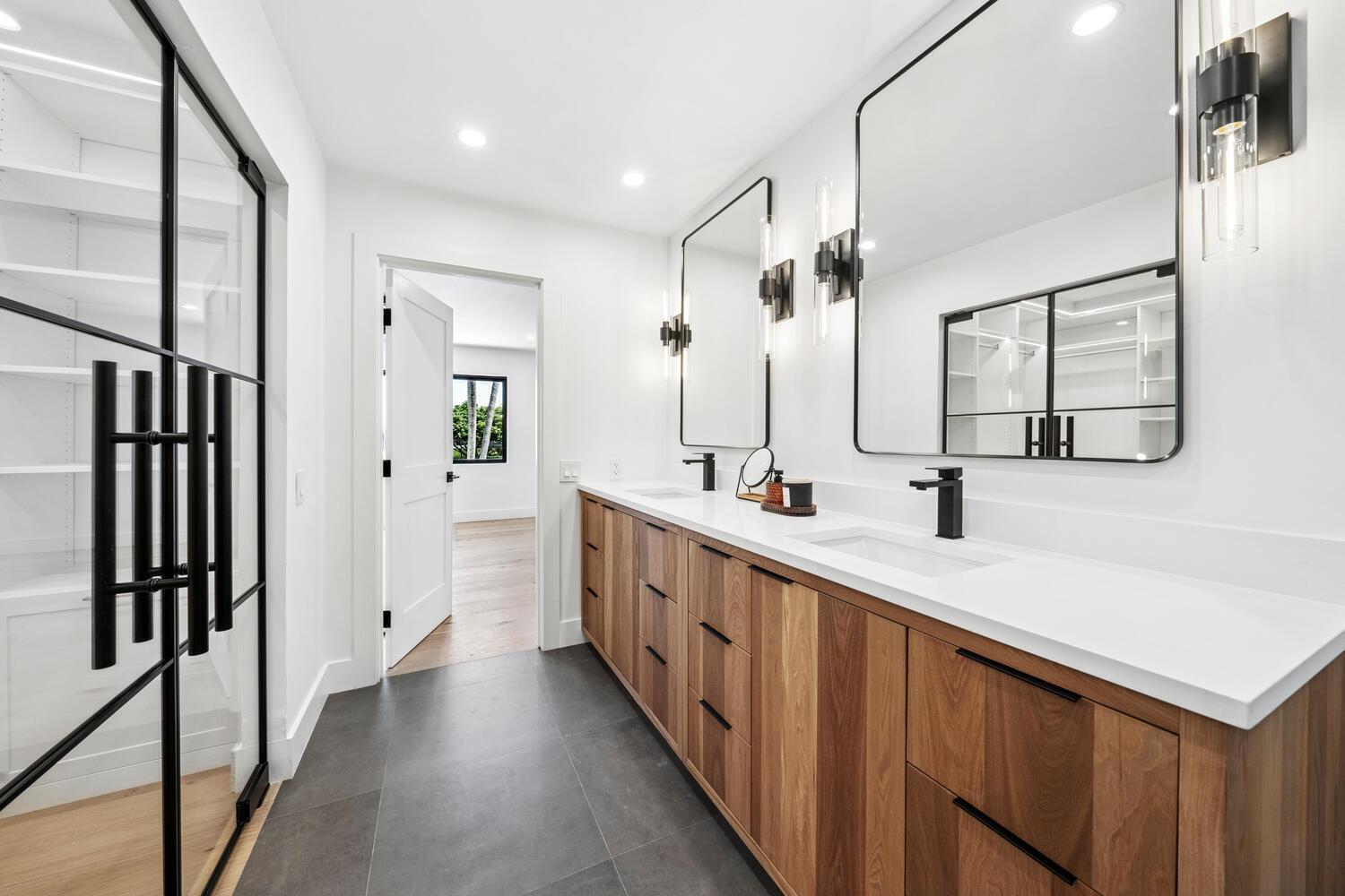 LAKE ESTATES ADD - Residential