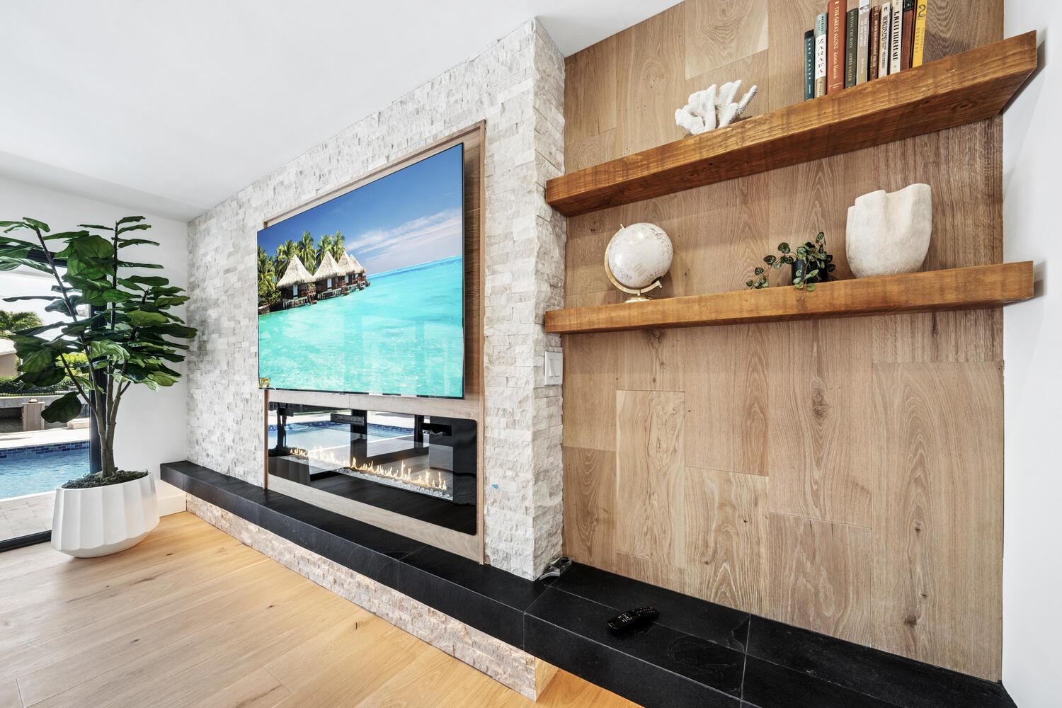 LAKE ESTATES ADD - Residential