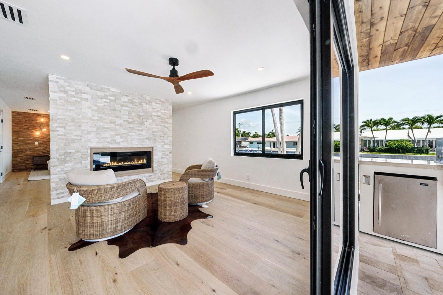 LAKE ESTATES ADD - Residential