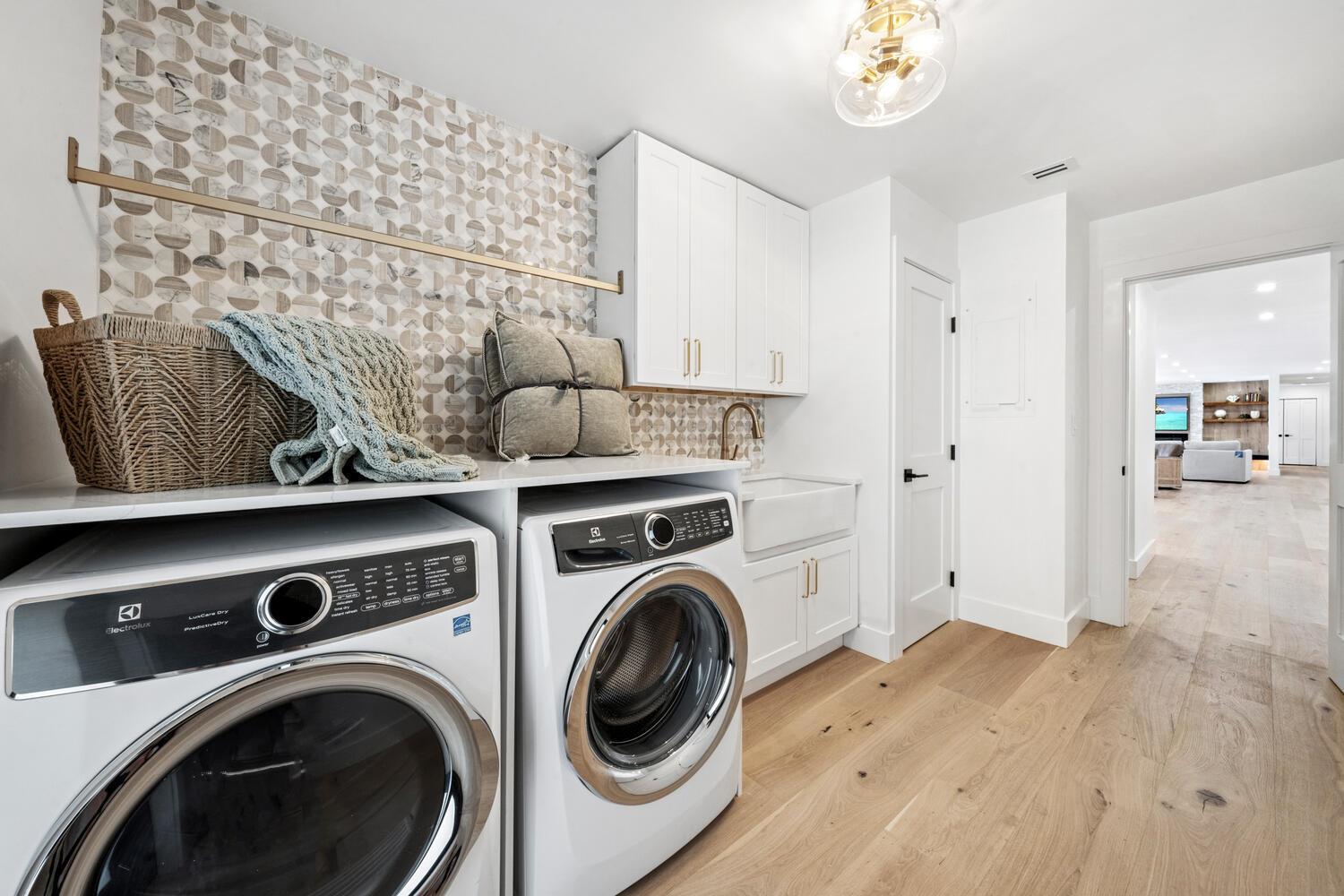 LAKE ESTATES ADD - Residential