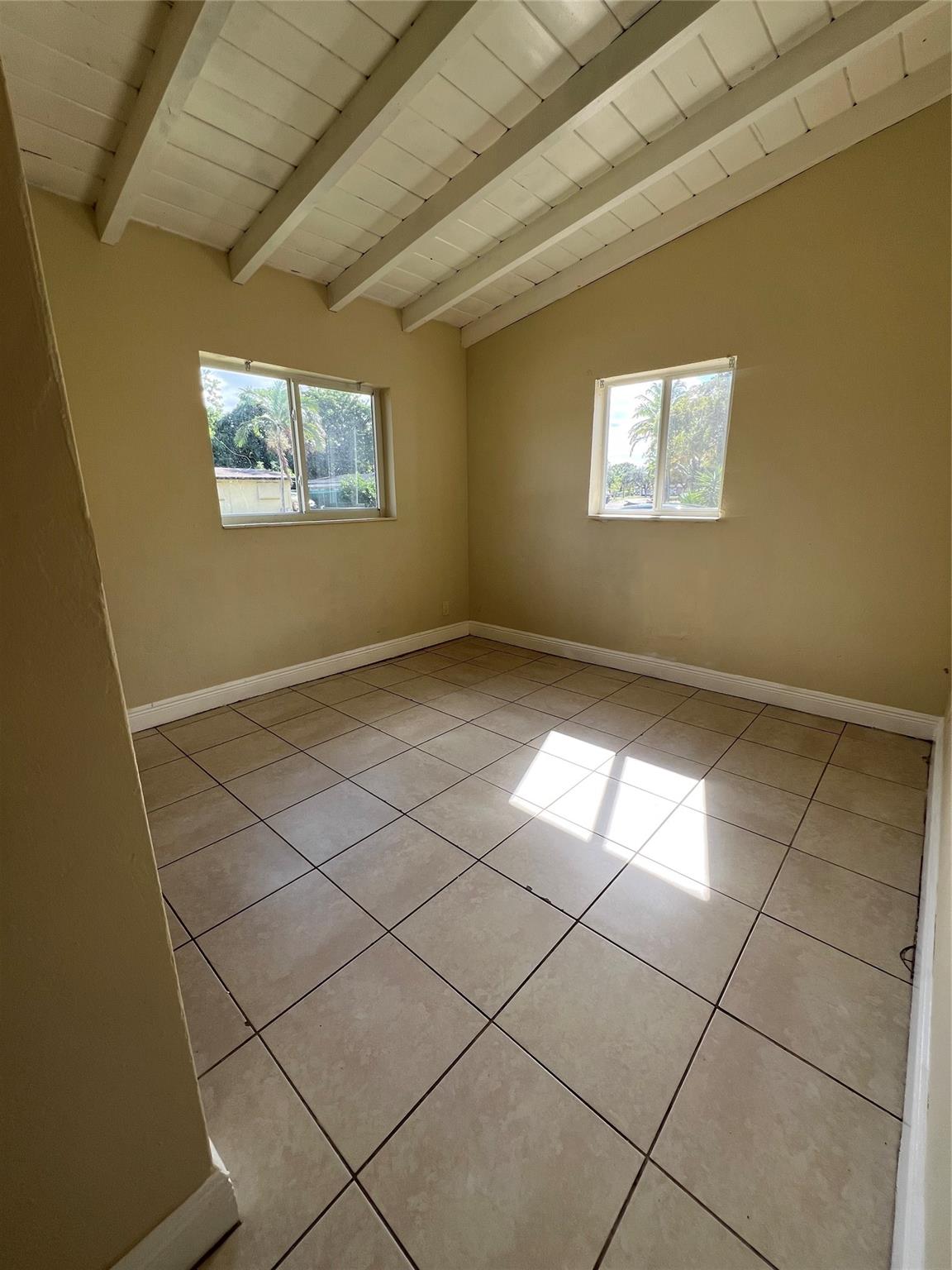 LAUDERDALE MANORS - Residential Lease