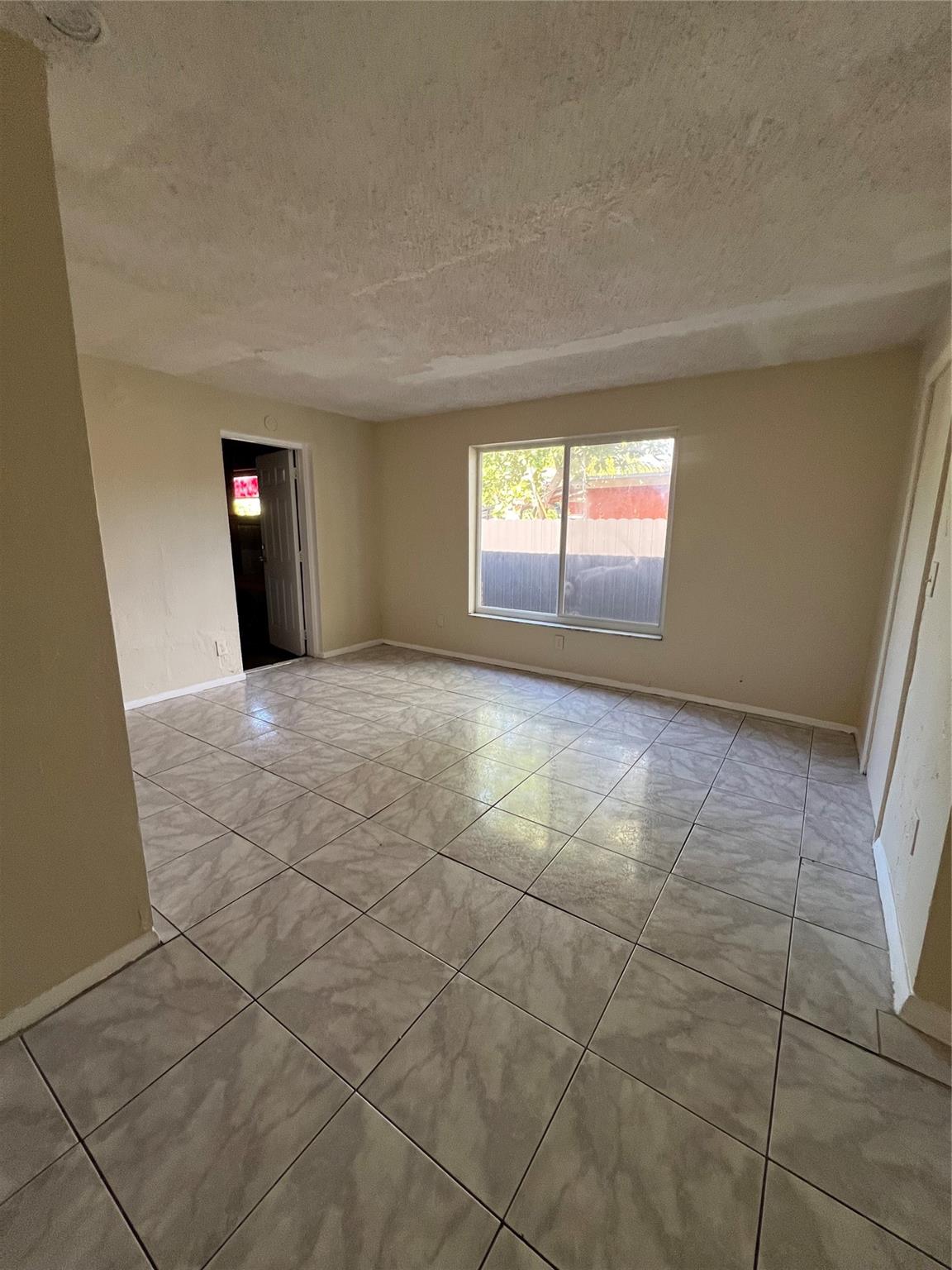 LAUDERDALE MANORS - Residential Lease