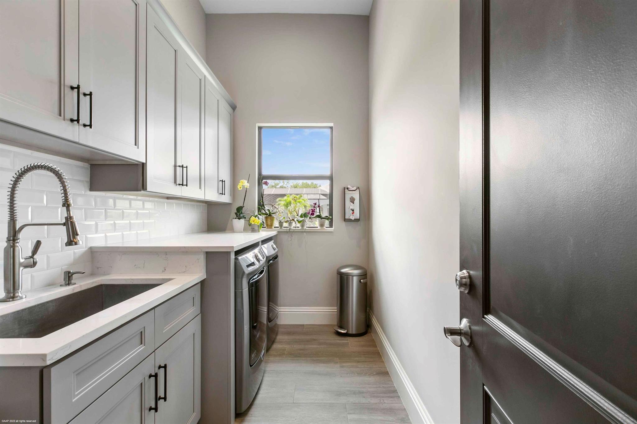 FOX TRAIL - Residential