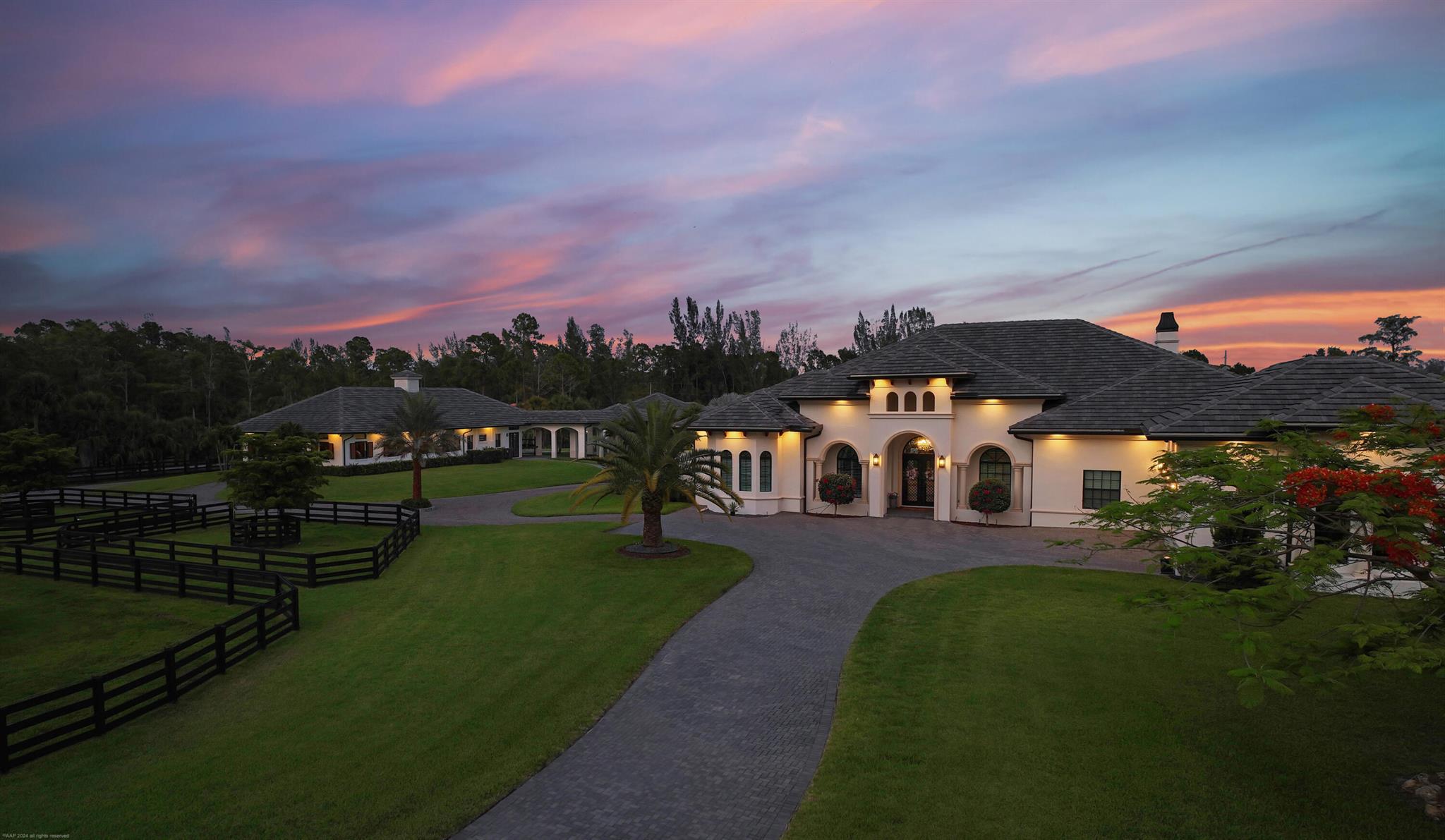 FOX TRAIL - Residential