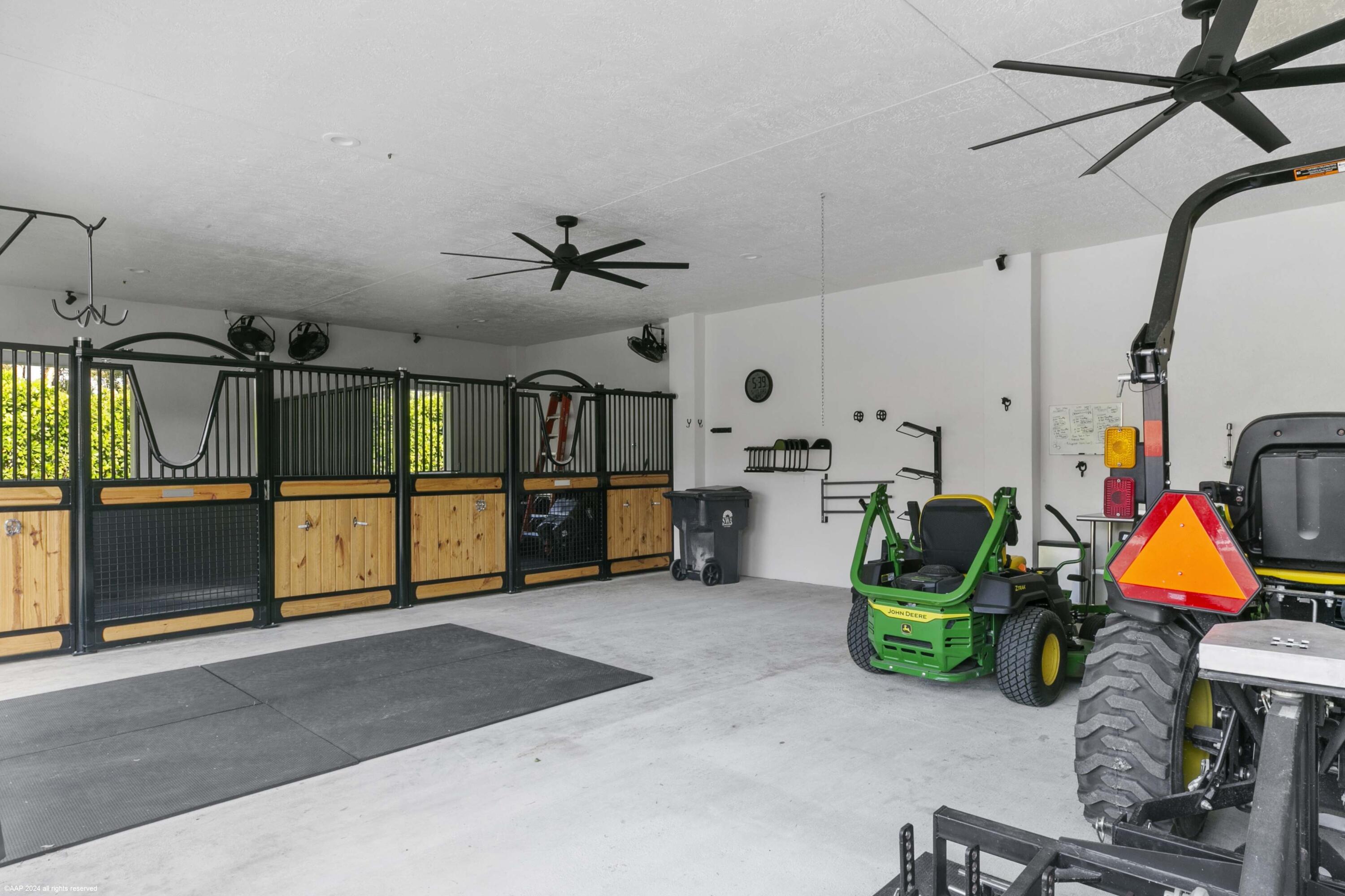 FOX TRAIL - Residential