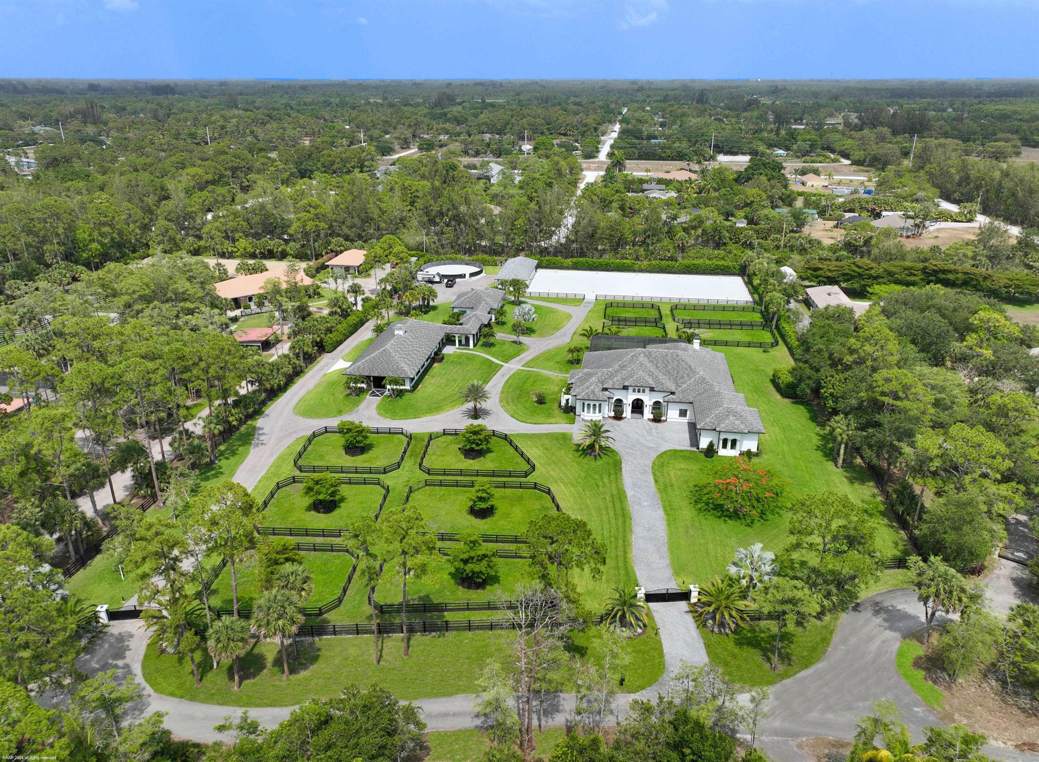 FOX TRAIL - Residential