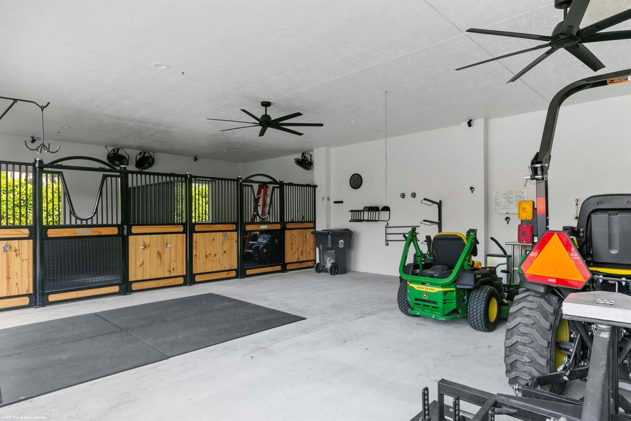 FOX TRAIL - Residential