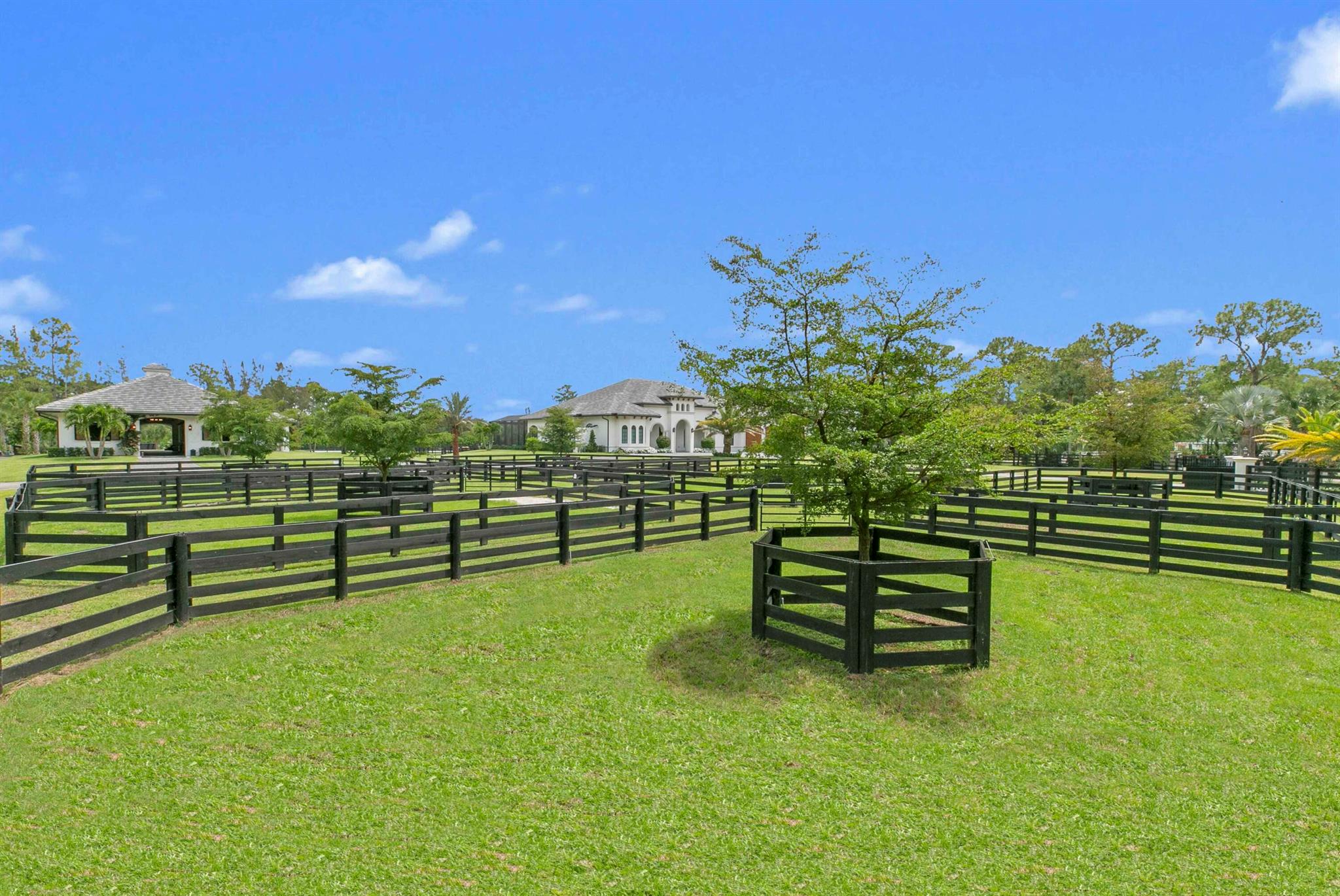 FOX TRAIL - Residential