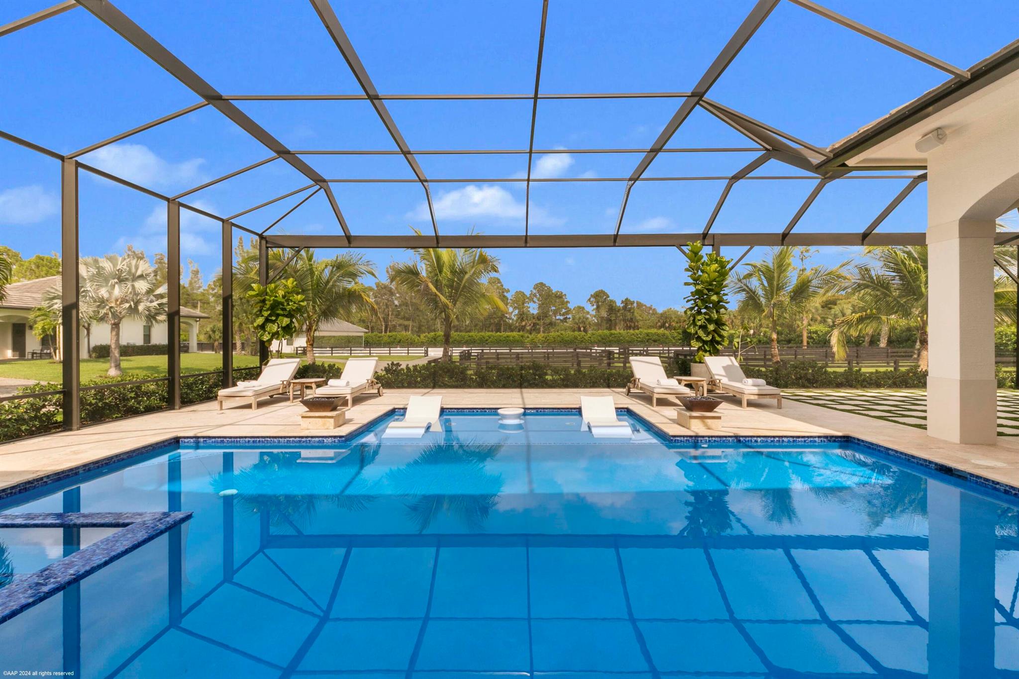 FOX TRAIL - Residential