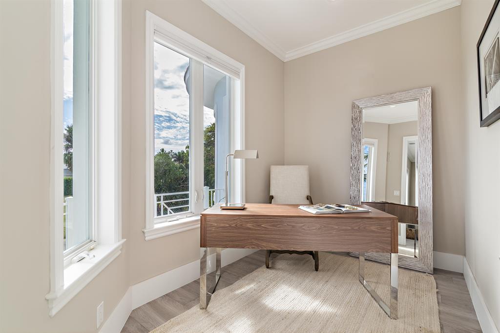 EDGEWATER - Residential