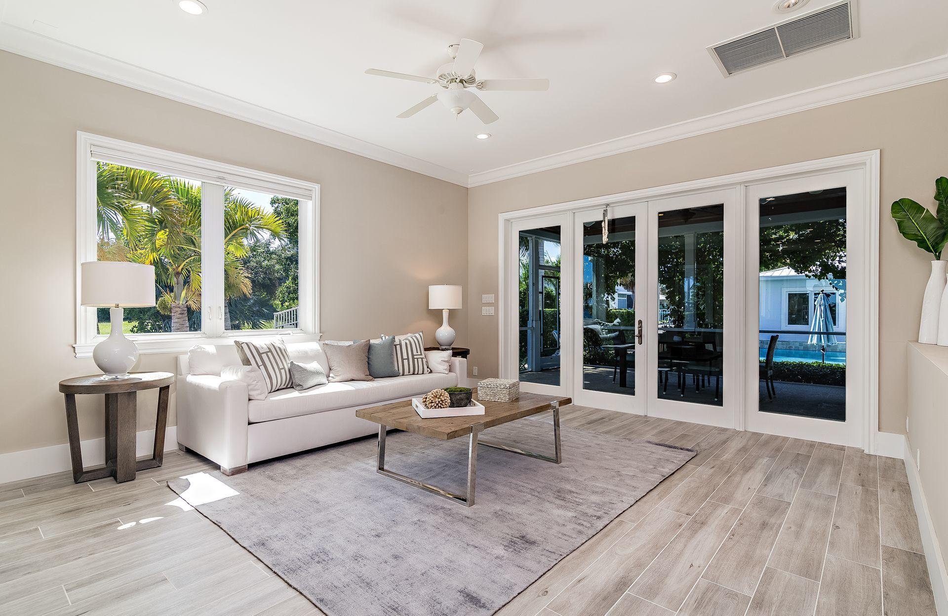 EDGEWATER - Residential