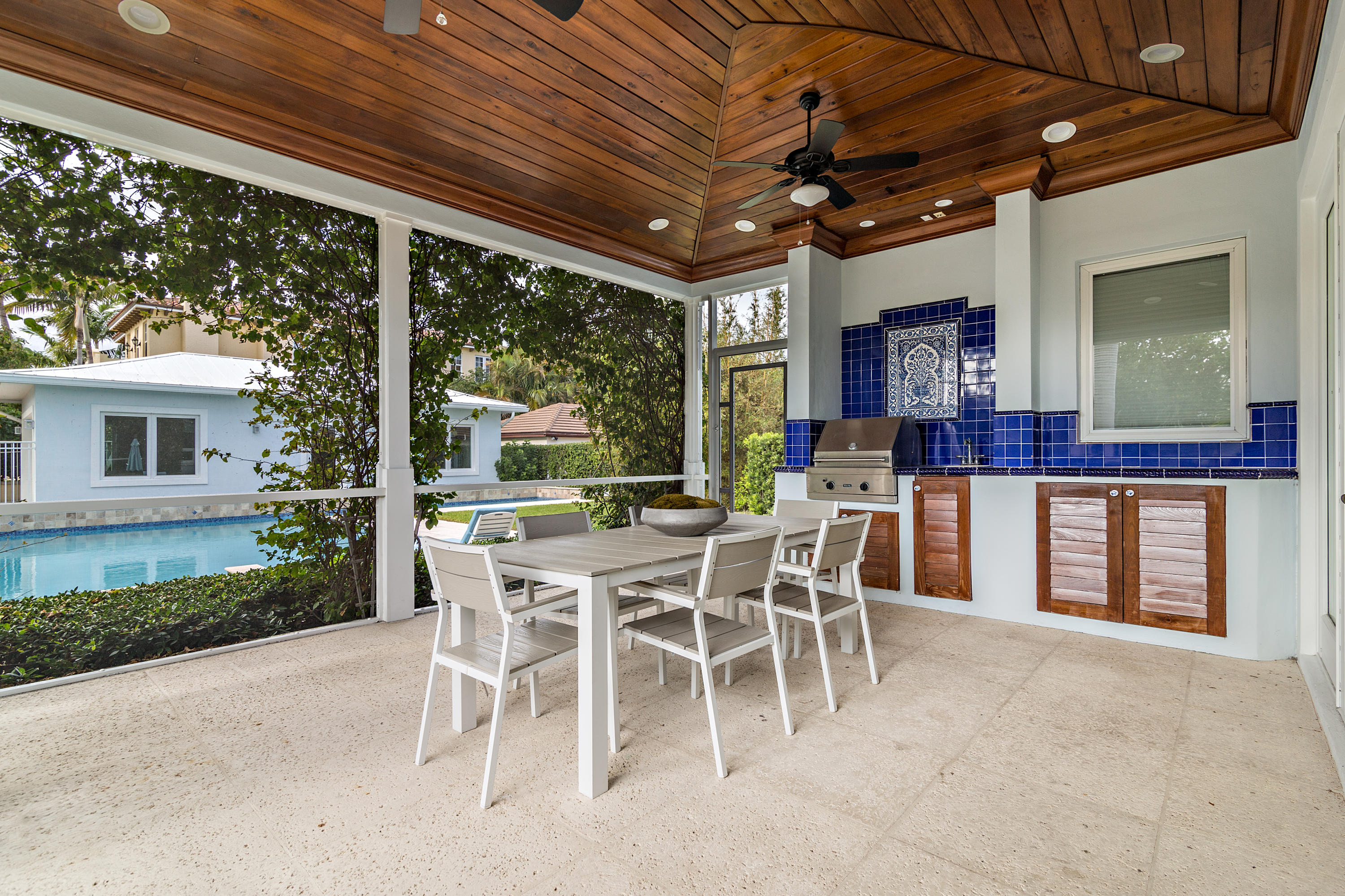 EDGEWATER - Residential