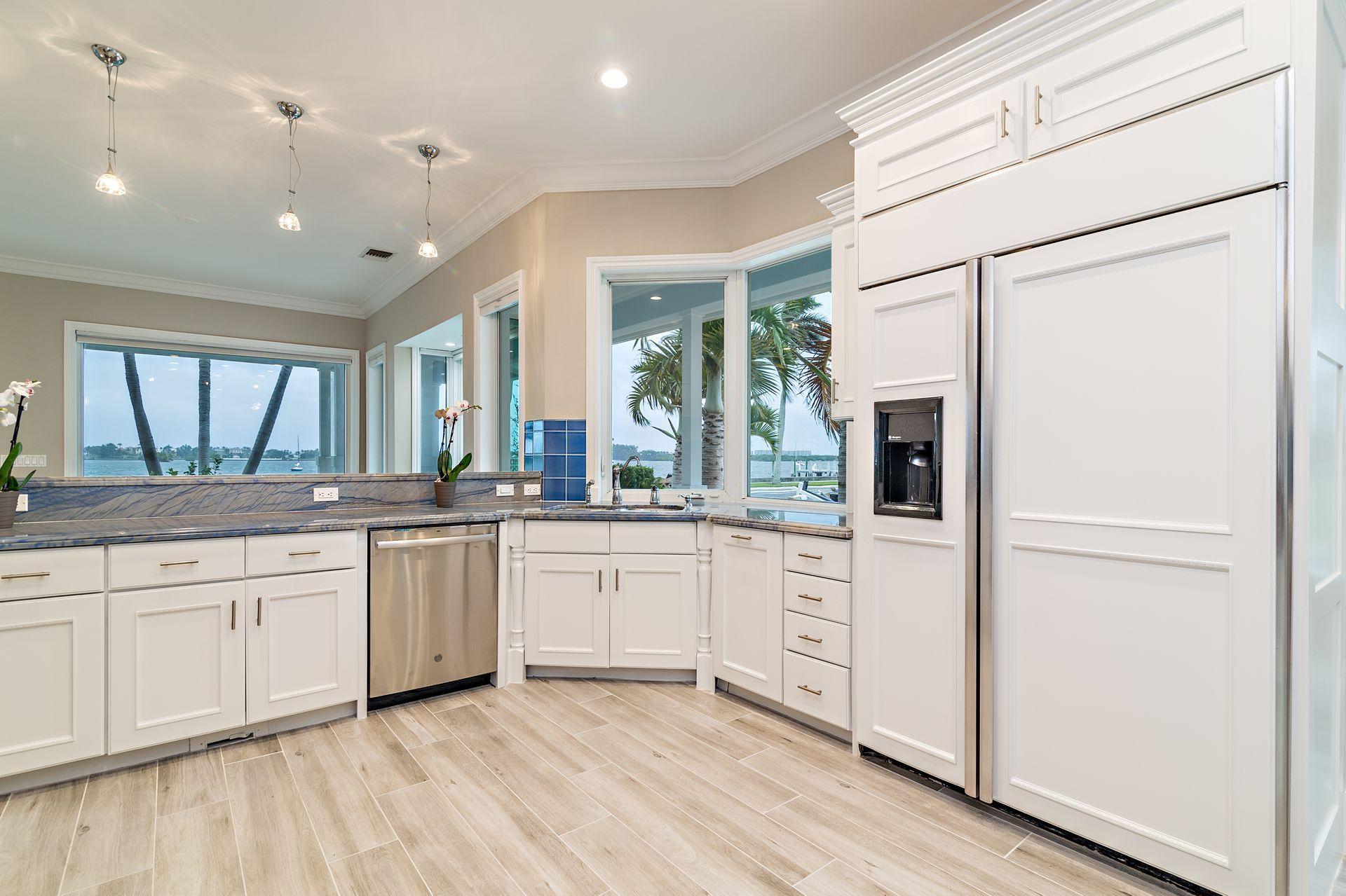 EDGEWATER - Residential