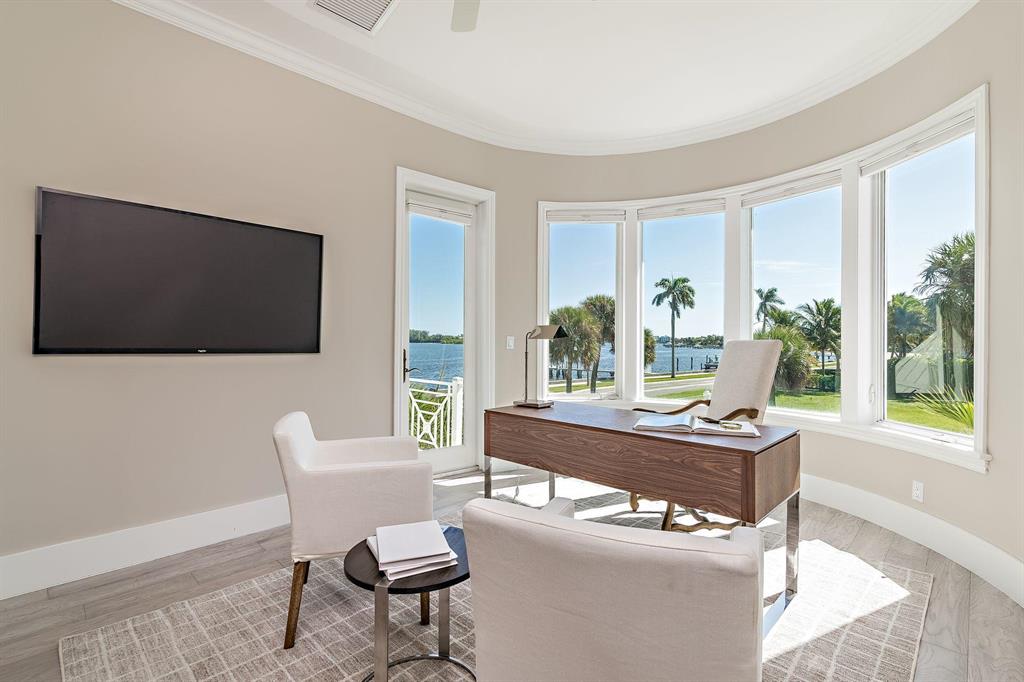 EDGEWATER - Residential