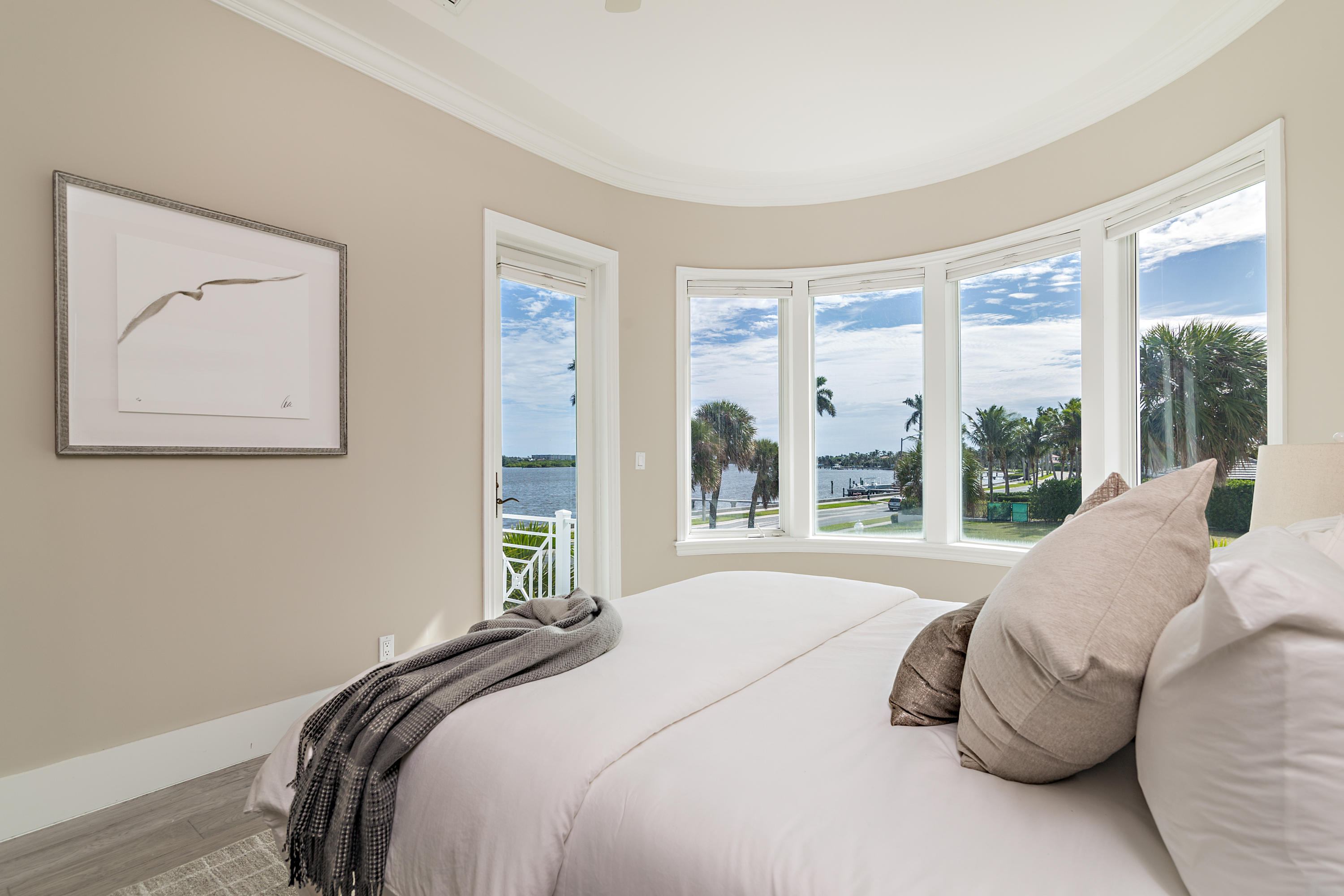 EDGEWATER - Residential