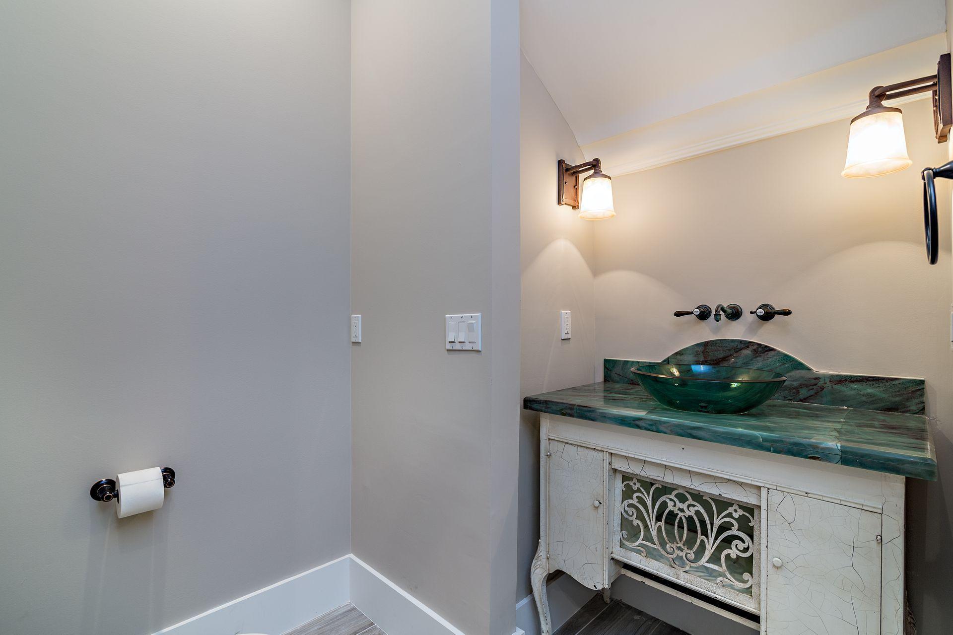 EDGEWATER - Residential