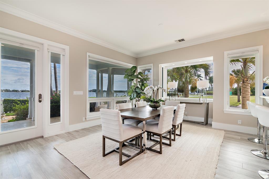 EDGEWATER - Residential