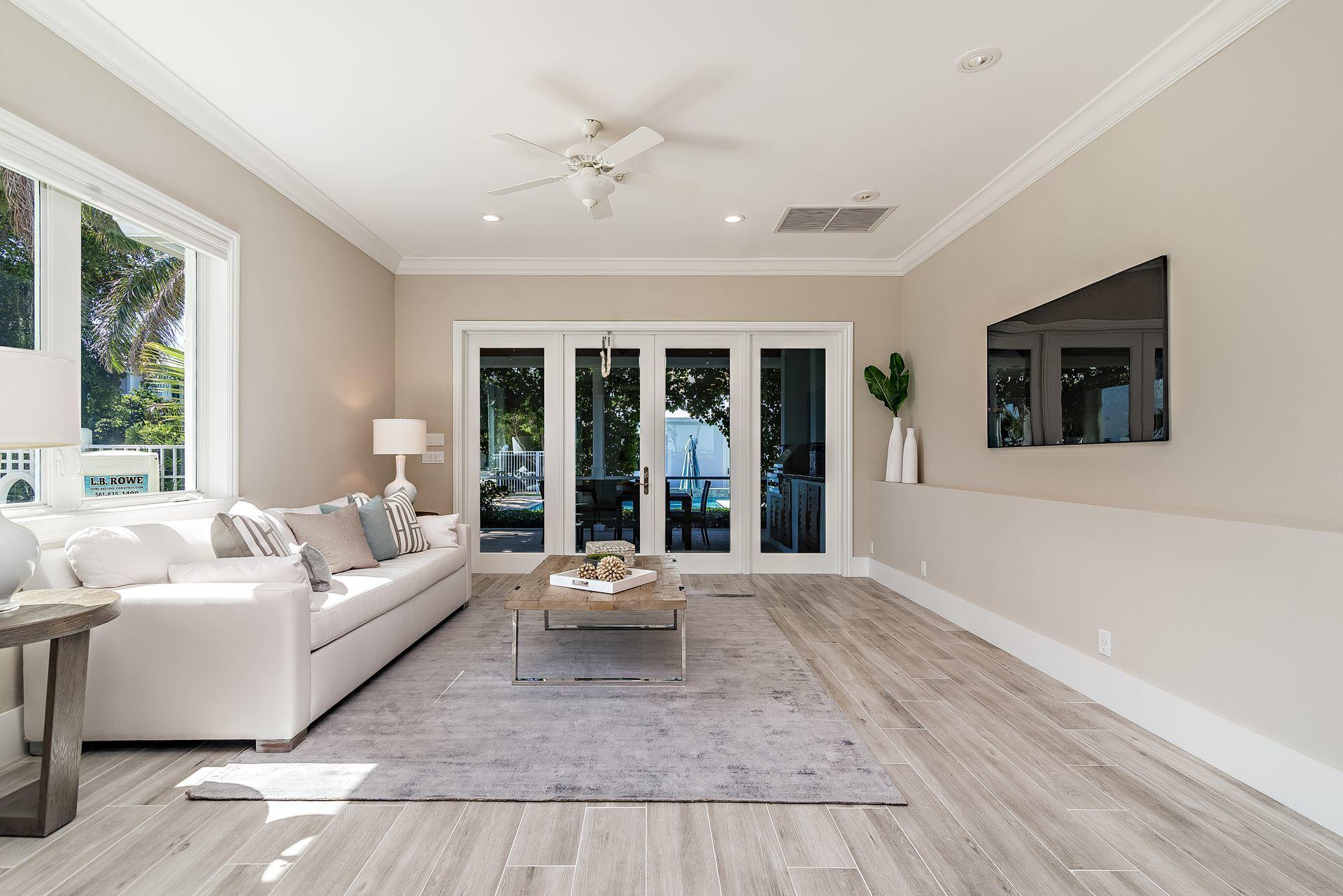 EDGEWATER - Residential