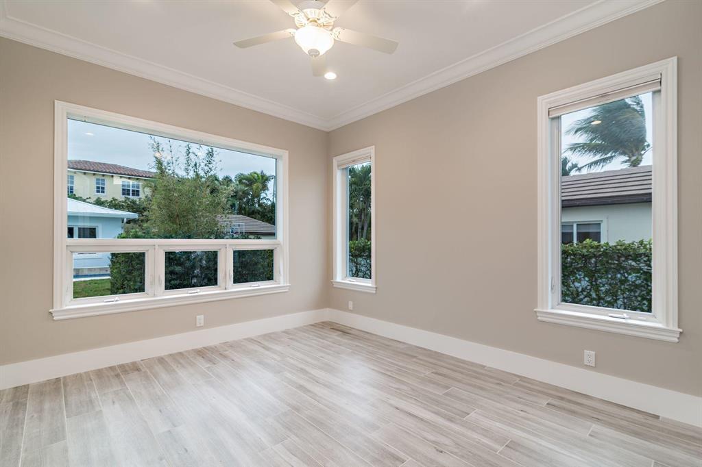 EDGEWATER - Residential