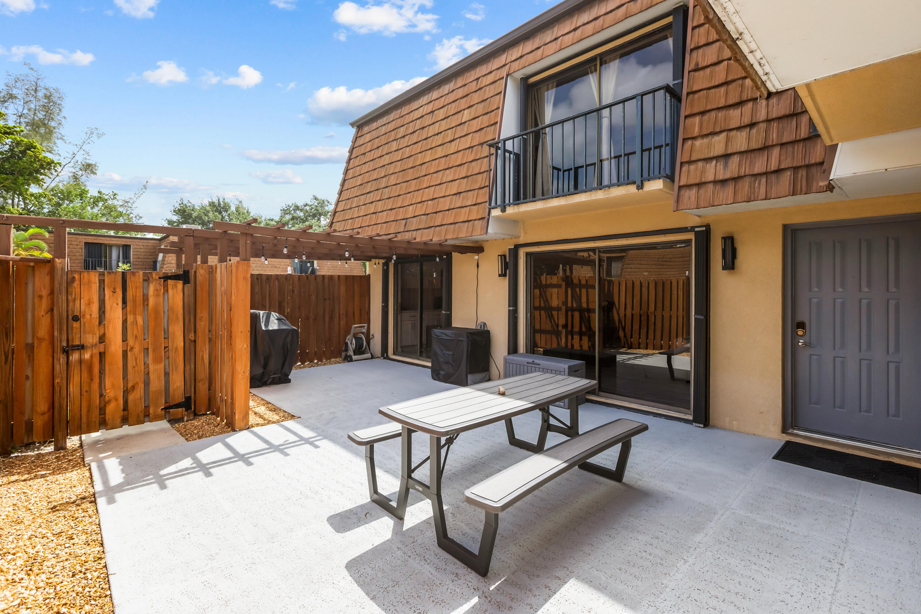 Properties 102 1st Lane