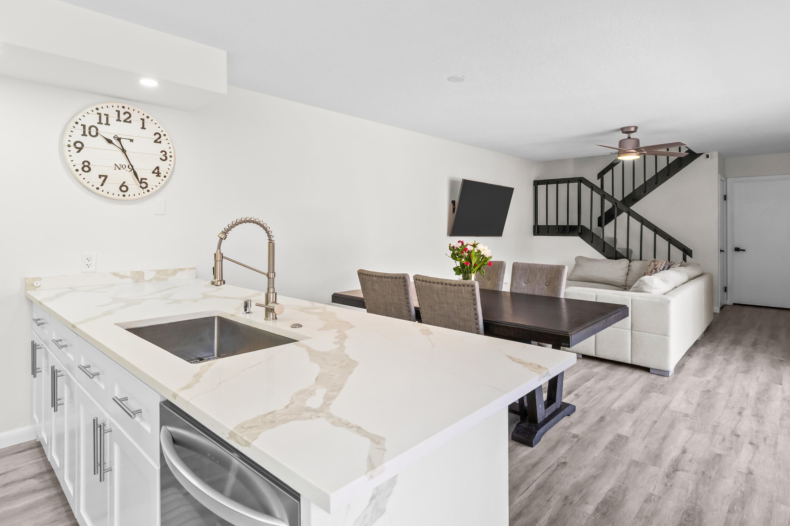 Properties 102 1st Lane