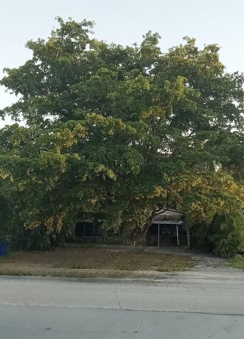 1363 NE 181 Street North Miami Beach FL 33162